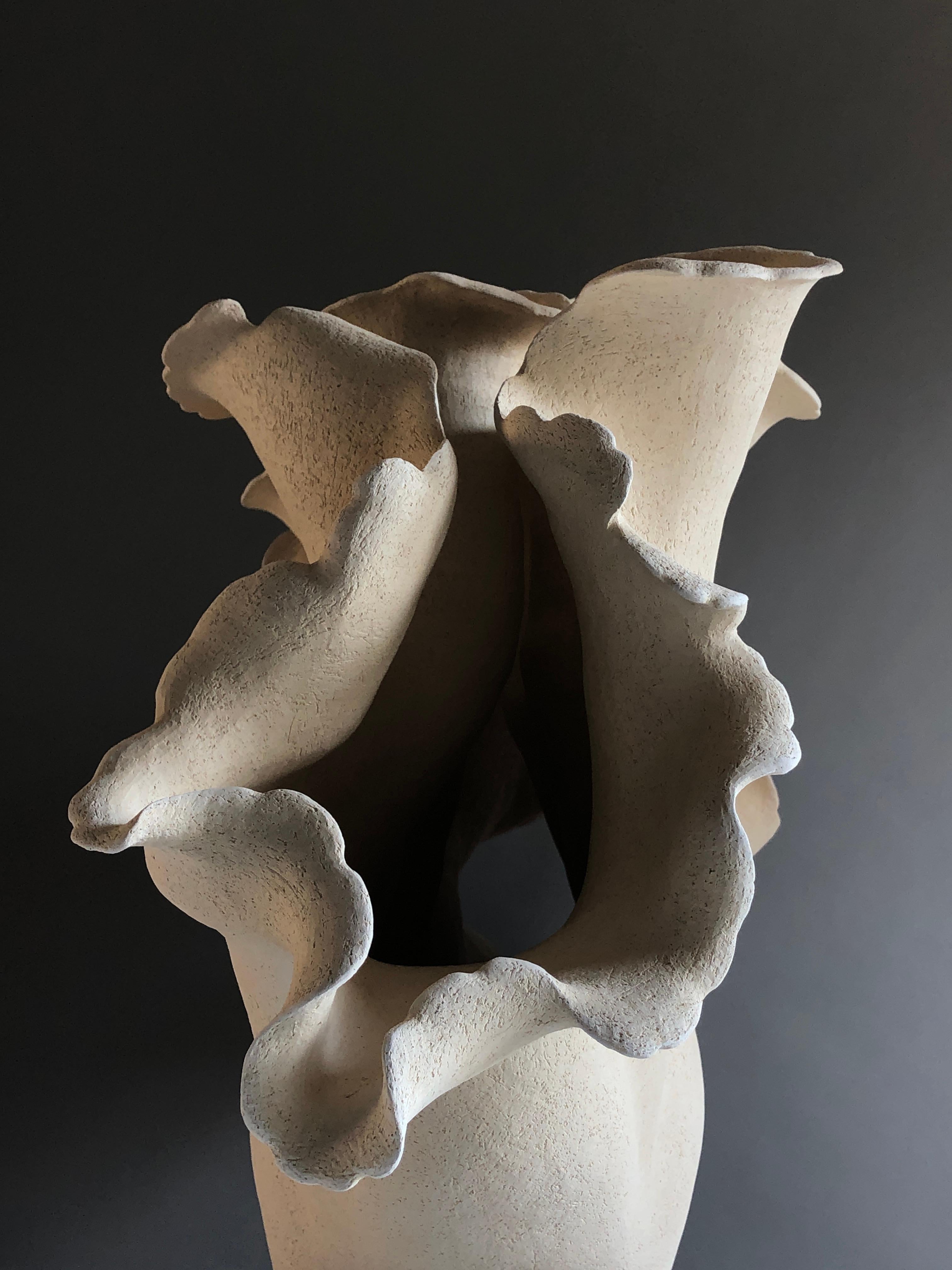 Handgefertigte botanische Keramik-Skulptur im Angebot 6