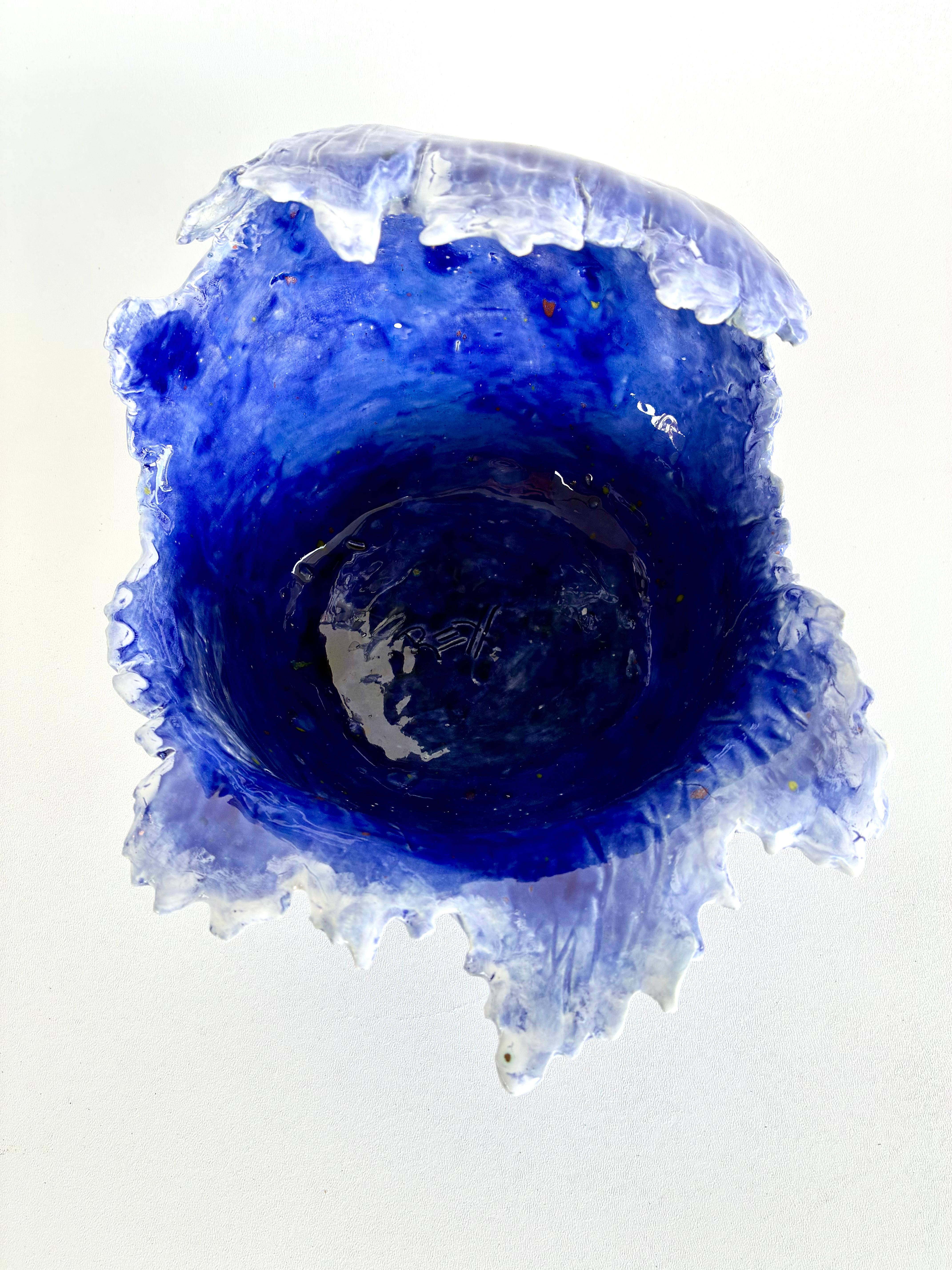 Ciotola in ceramica fatta a mano a forma di onda In condizioni Nuovo in vendita a Miami, FL