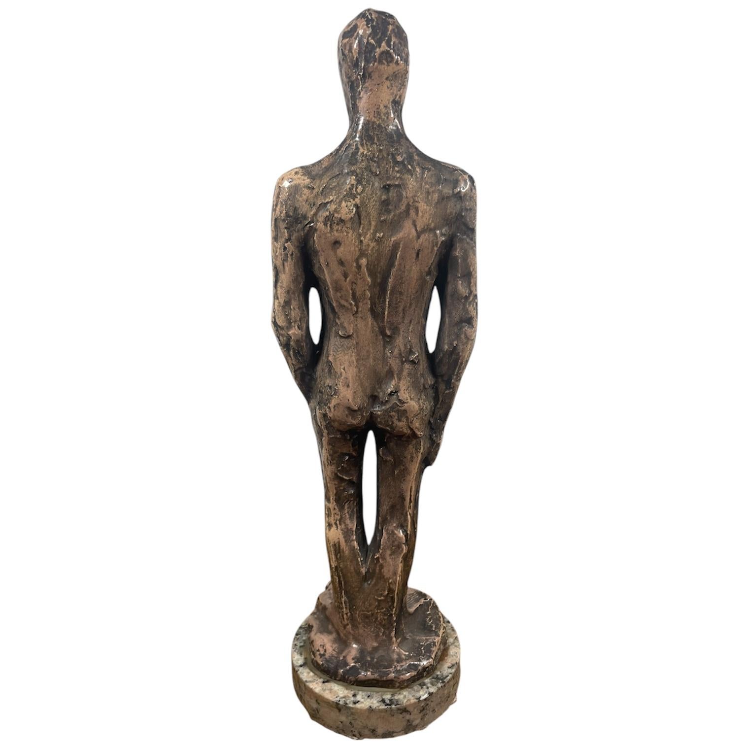 Fine XX secolo Scultura di uomo nudo in ceramica fatta a mano in vendita