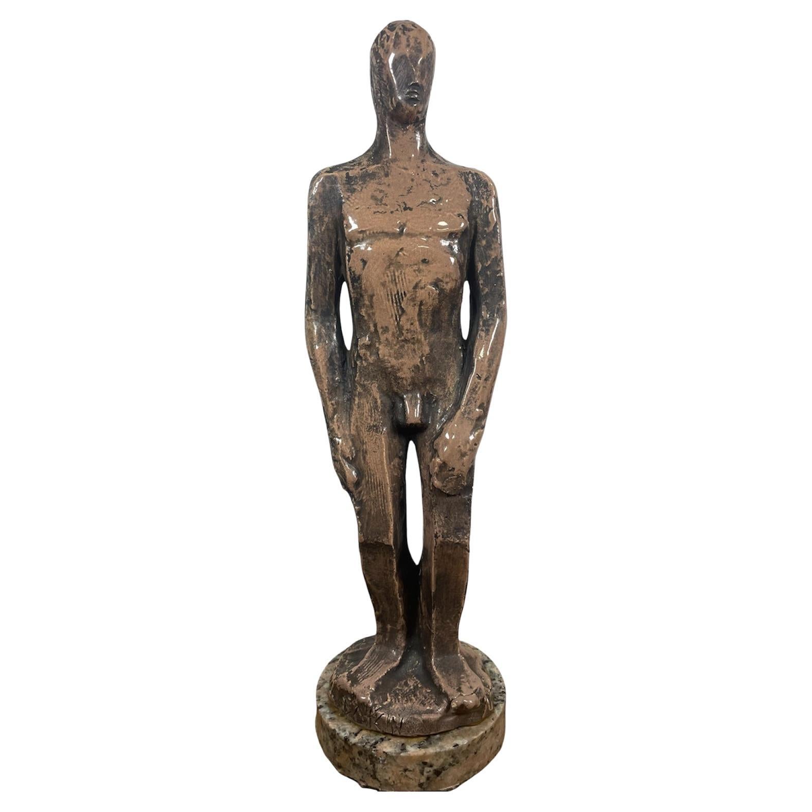 Handgefertigte Keramik-Skulptur eines nackten Mannes