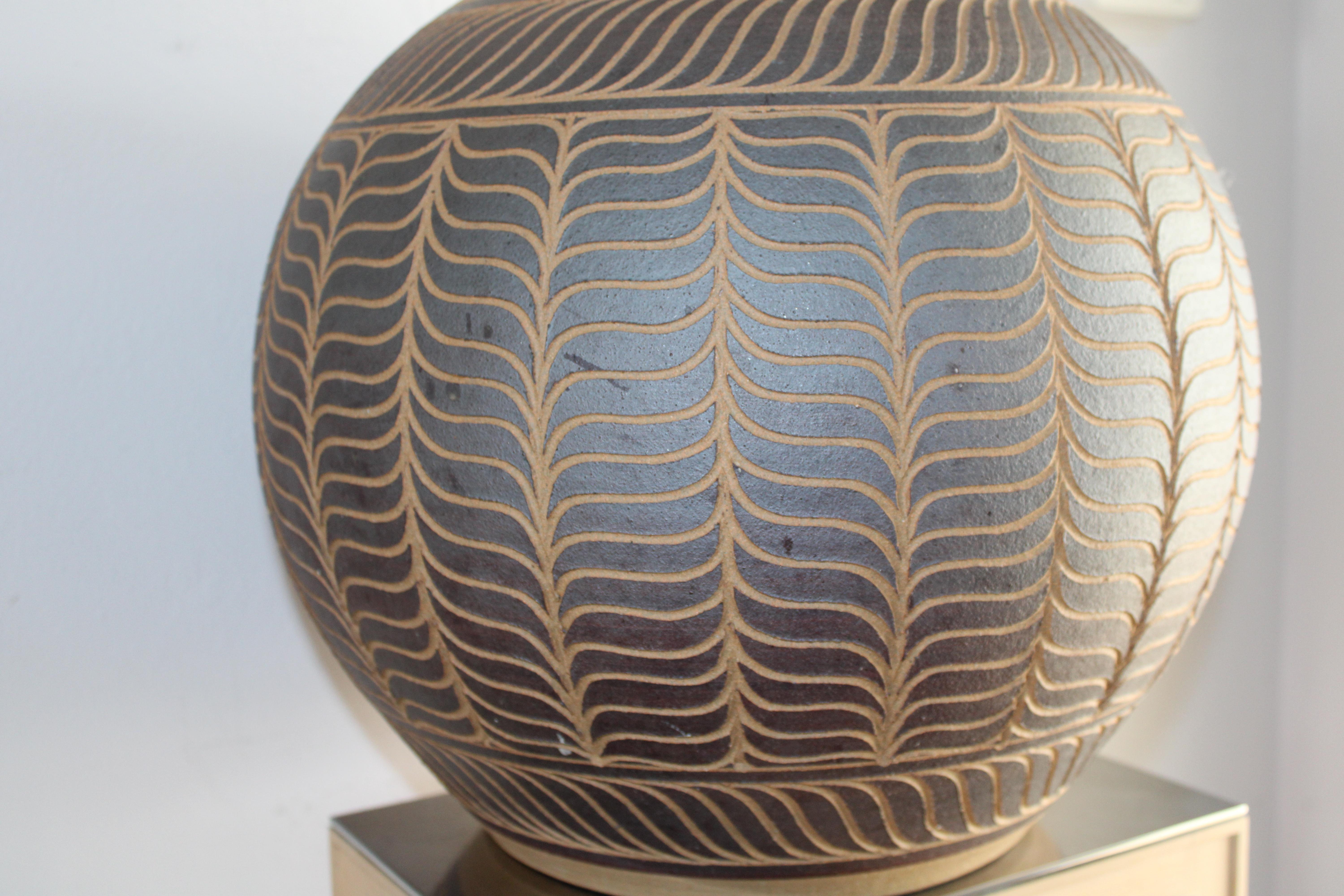 Fin du 20e siècle Lampe de table en céramique faite à la main par Larry et Terry Brown en vente