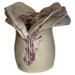 Handmade Ceramic Vase "Vulva" by Artist Daenerys Sluijk - Objects of Dialogue