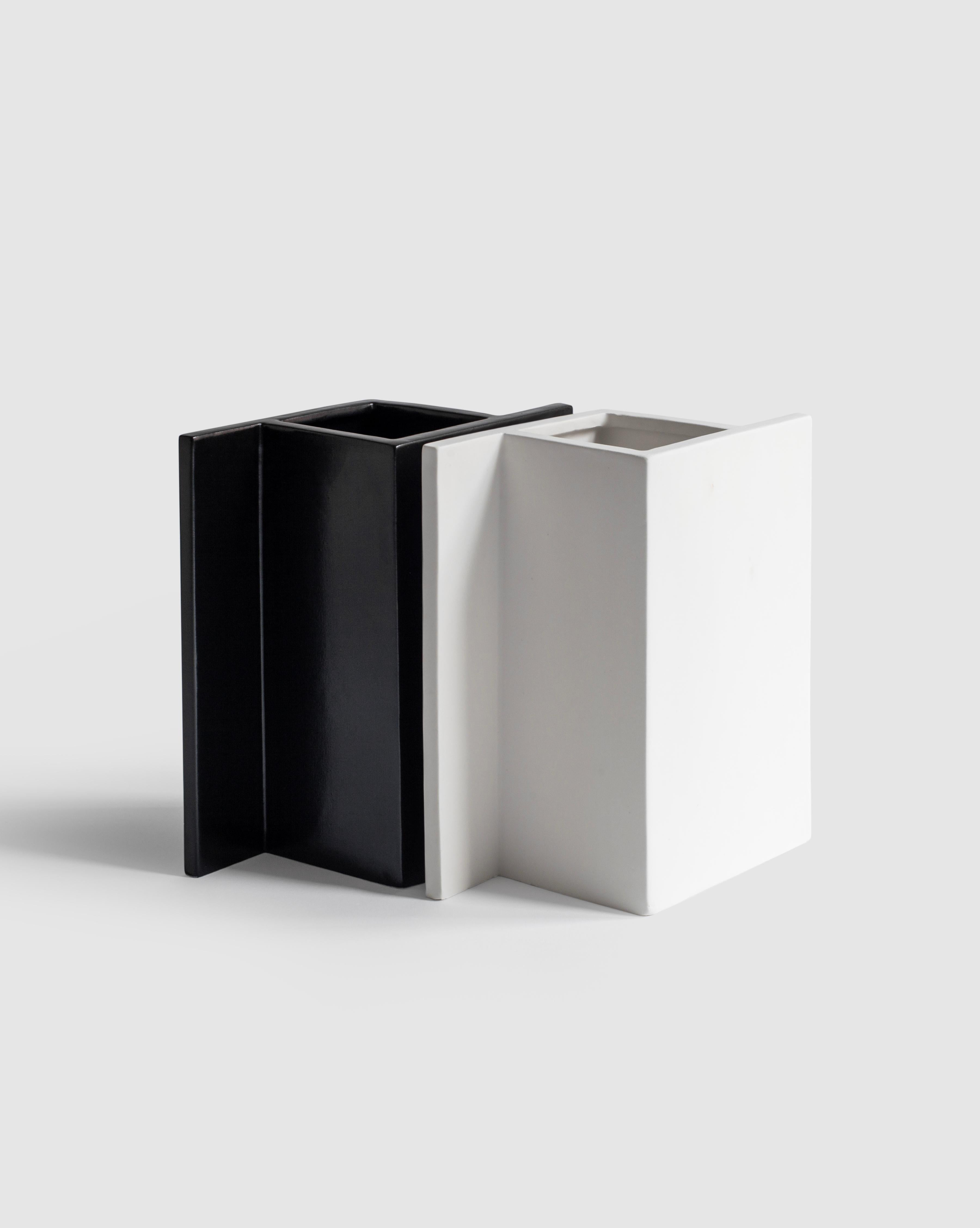 Calco Vaso in ceramica nera opaca 