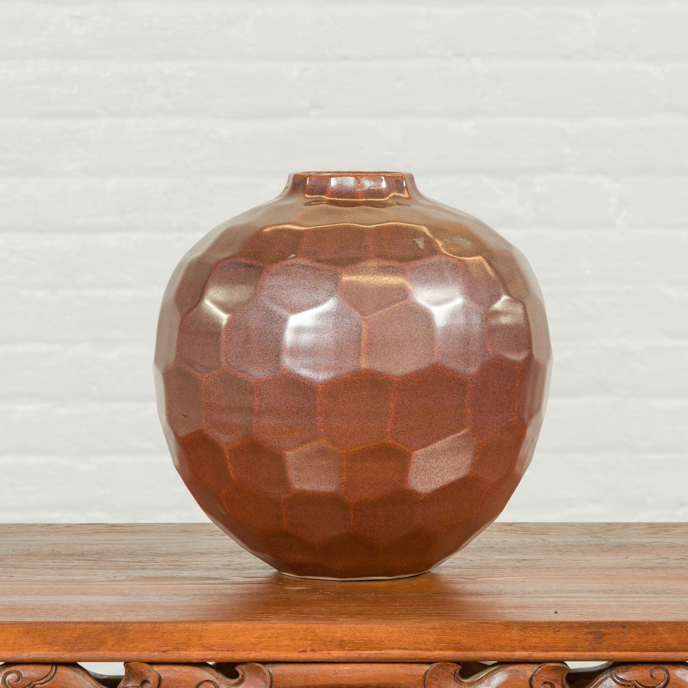 Handmade Chiang Mai Northern Thai Ceramic Vase with Faceted Tortoise Pattern In Good Condition In Yonkers, NY