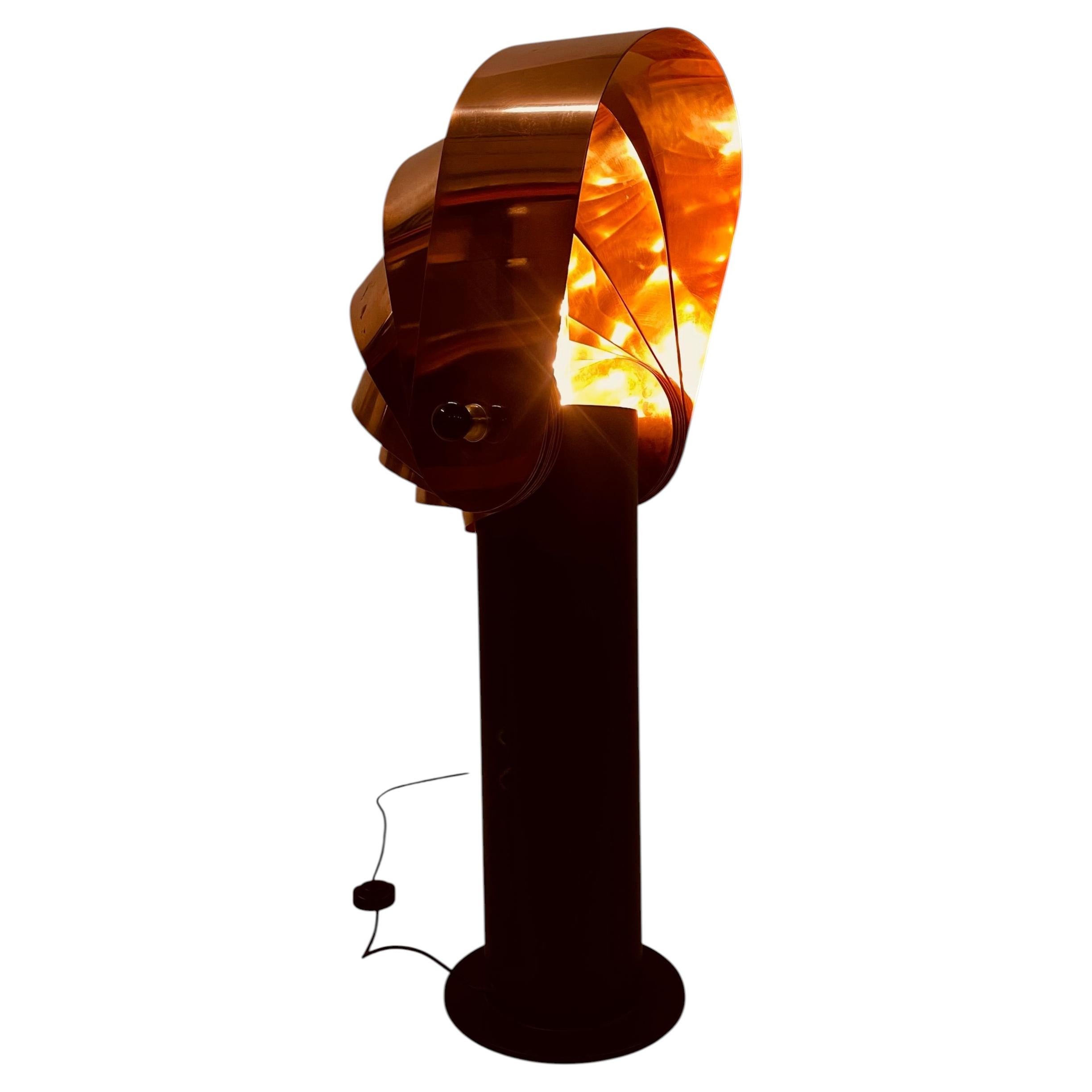 Handmade 'Cloporte' Floor lamp with highly warm copper diffuser