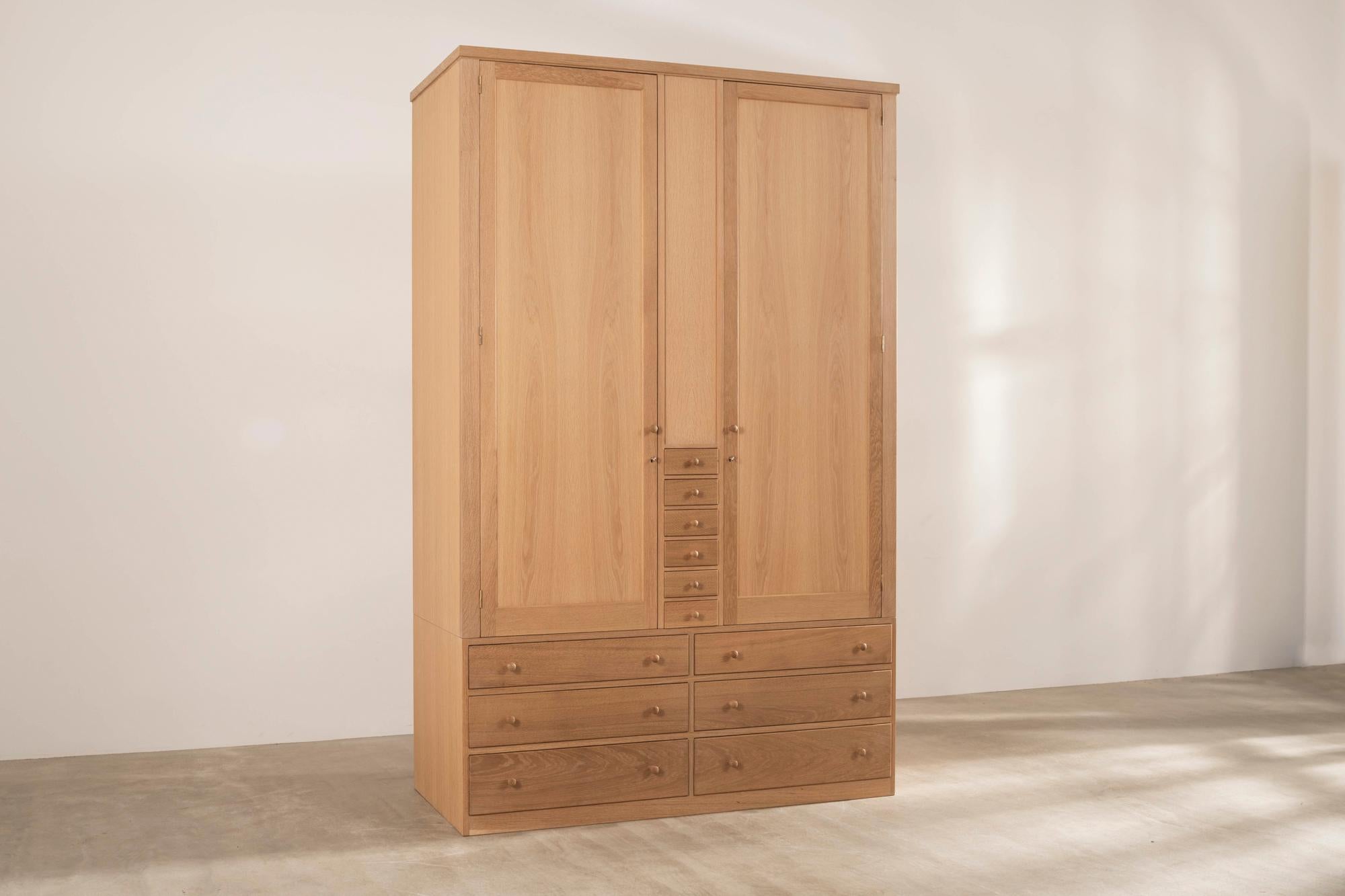 The Honor Press is a timeless design from Terence Conran with sleek lines, beautiful dovetailed drawers and hand turned knobs. 

It is made by hand at Benchmark’s Berkshire workshops from European oak, and comes with six large and six small