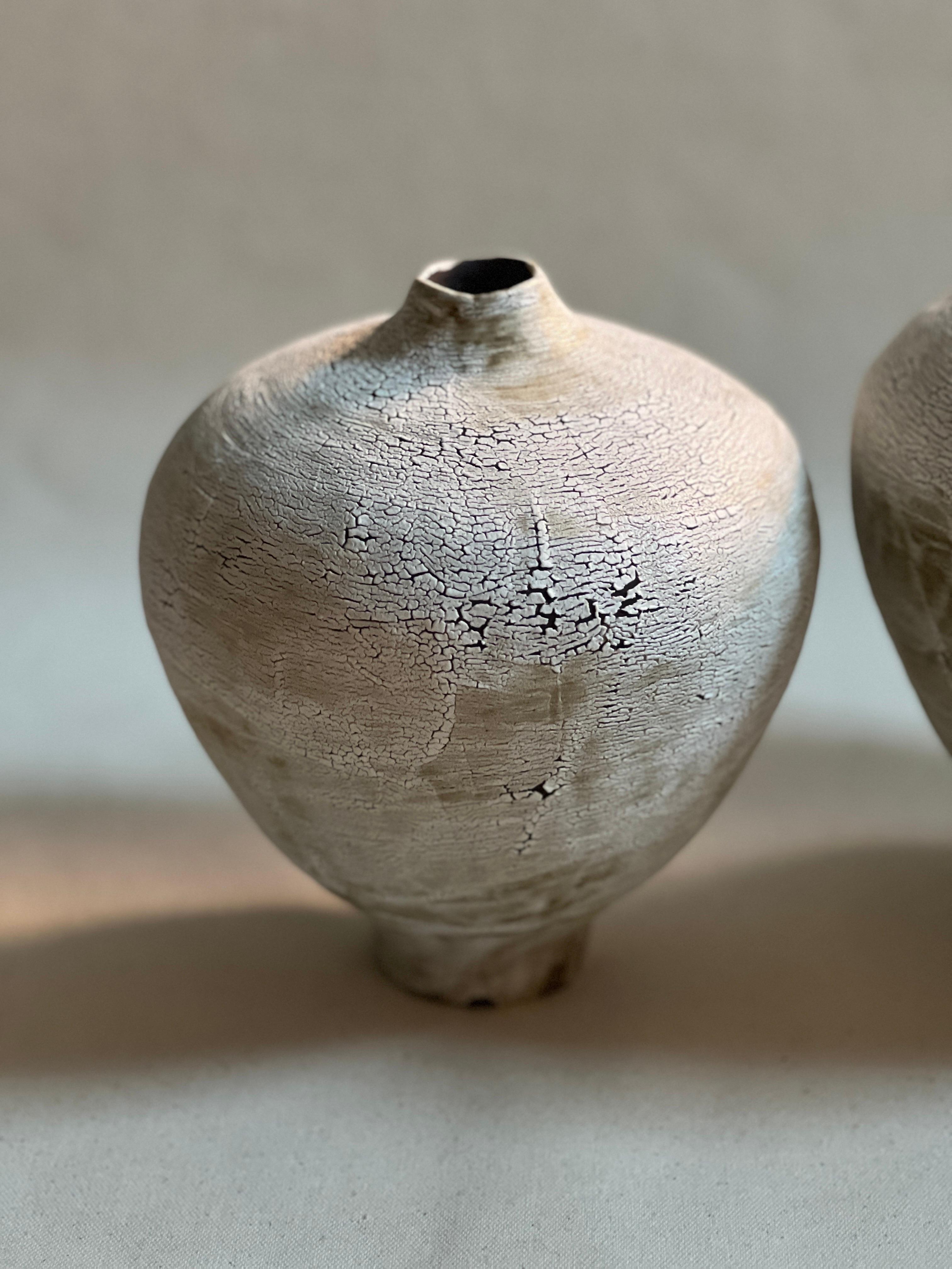 Handmade Coil built Black Clay Vase w White Crawling Texture In New Condition For Sale In Brooklyn, NY