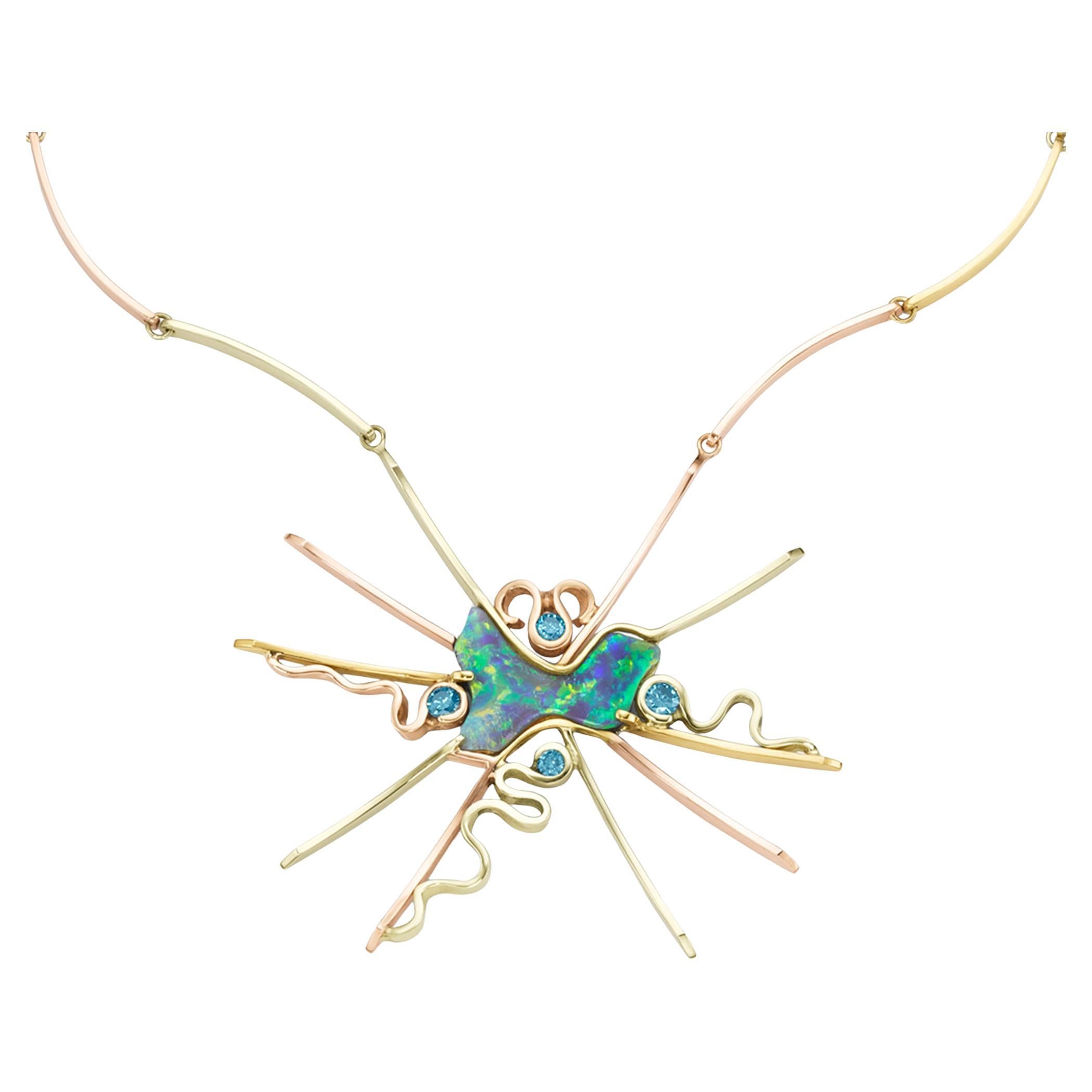 Brillianti fatti a mano in oro Collier Opale Nero con montatura a corona in vendita