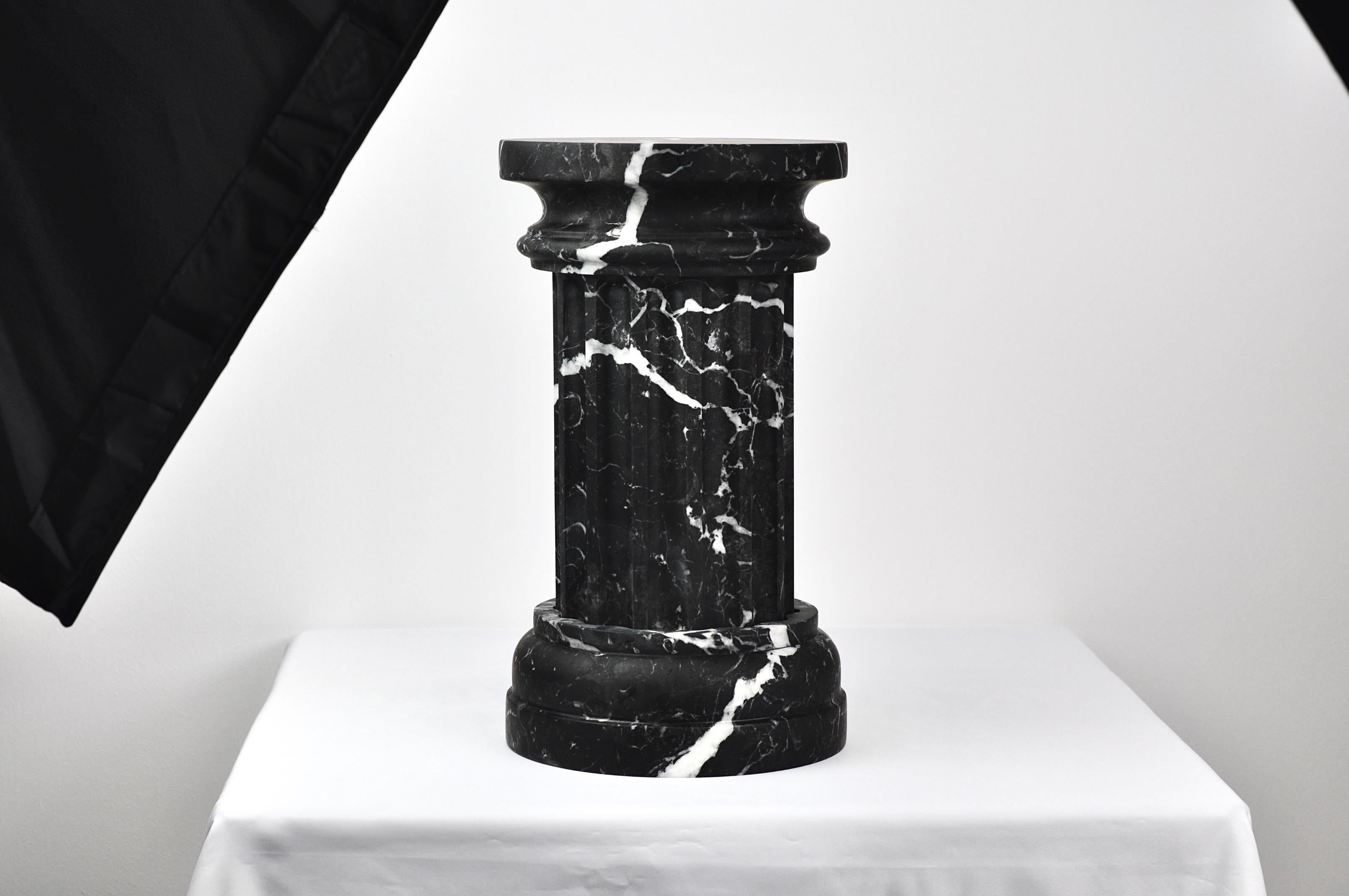 Hand-Crafted Handmade Column Vase TE in satin black Marquina marble (top) For Sale