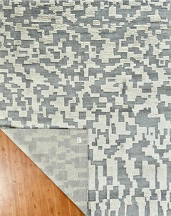 Handmade Contemporary Abstract Wool Rug Grey & Ivory Pixelated Geometric Design
