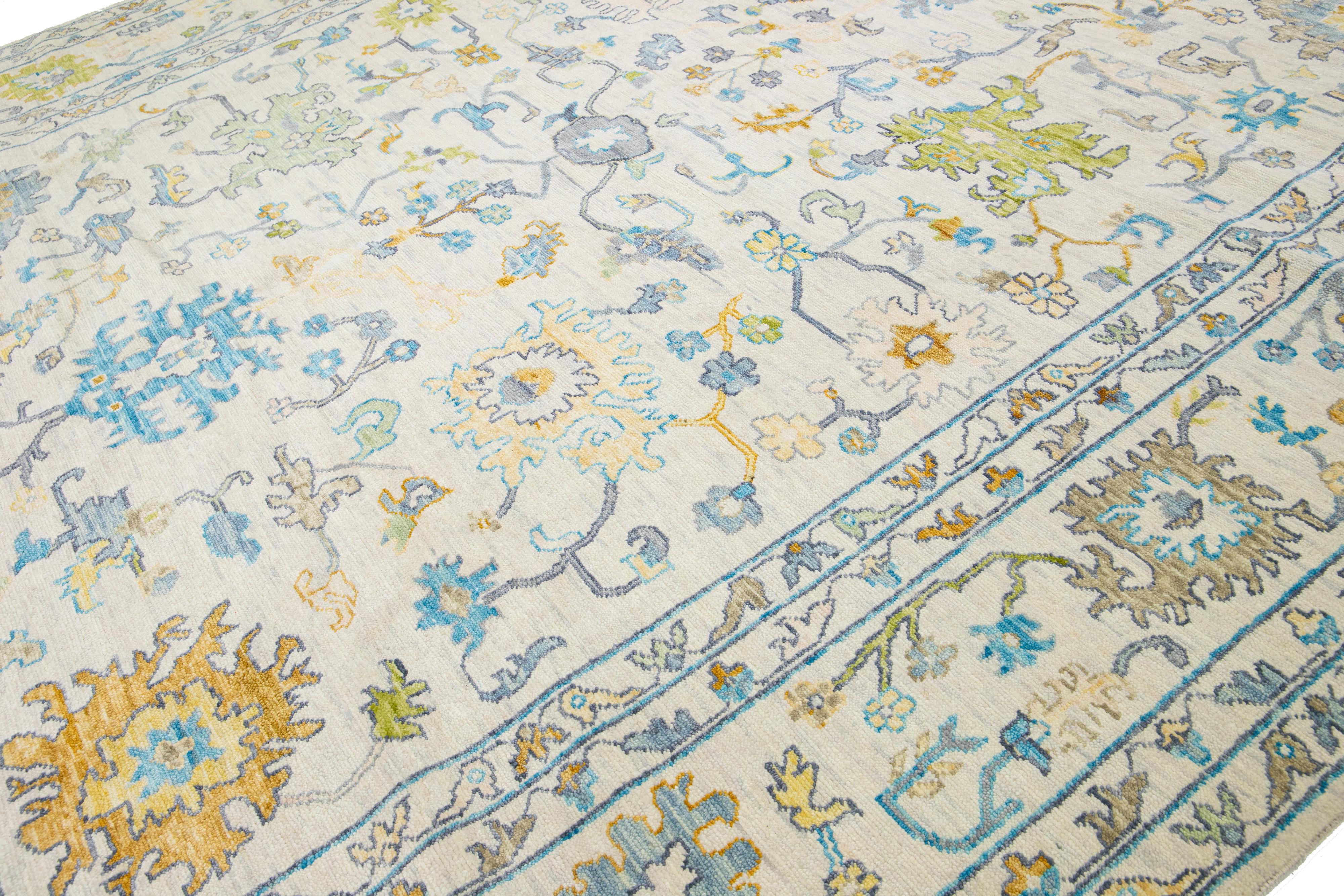 Hand-Knotted Handmade Contemporary Beige Wool Rug Oushak style With a Floral Pattern For Sale