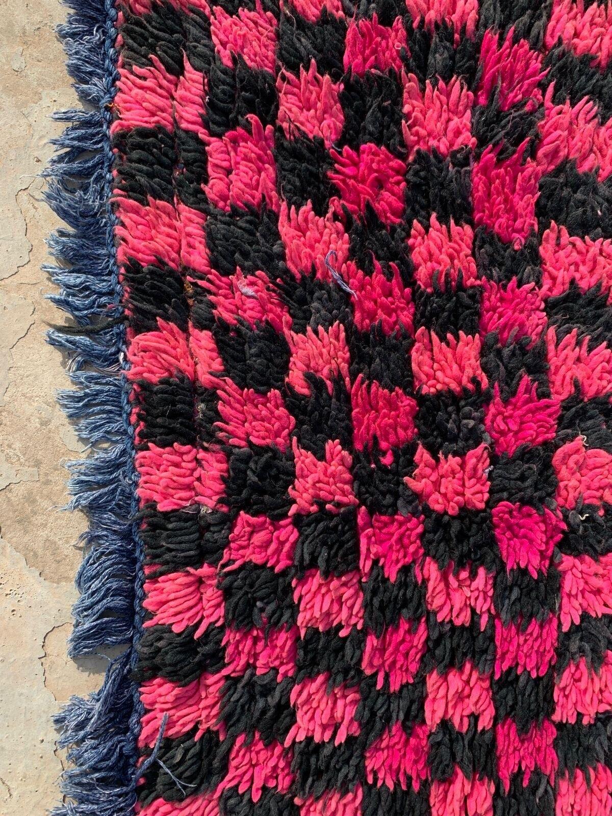 Handmade Contemporary Moroccan Berber ORA Runner Rug 2.9' x 8.2', 2010s - 1G04 In Good Condition For Sale In Bordeaux, FR