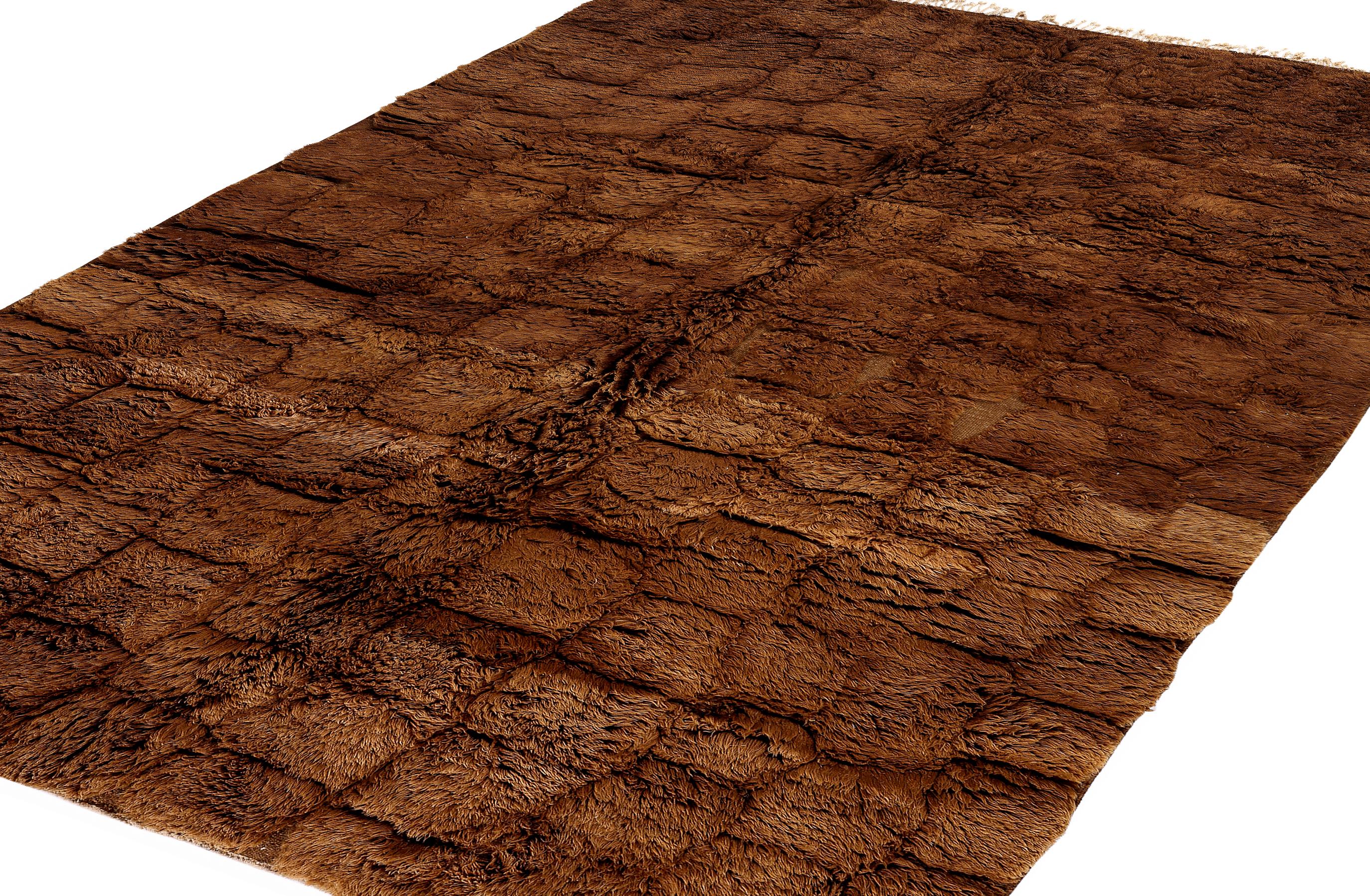 Organique Tapis marocain contemporain fait main en laine marron terreux chaud en vente