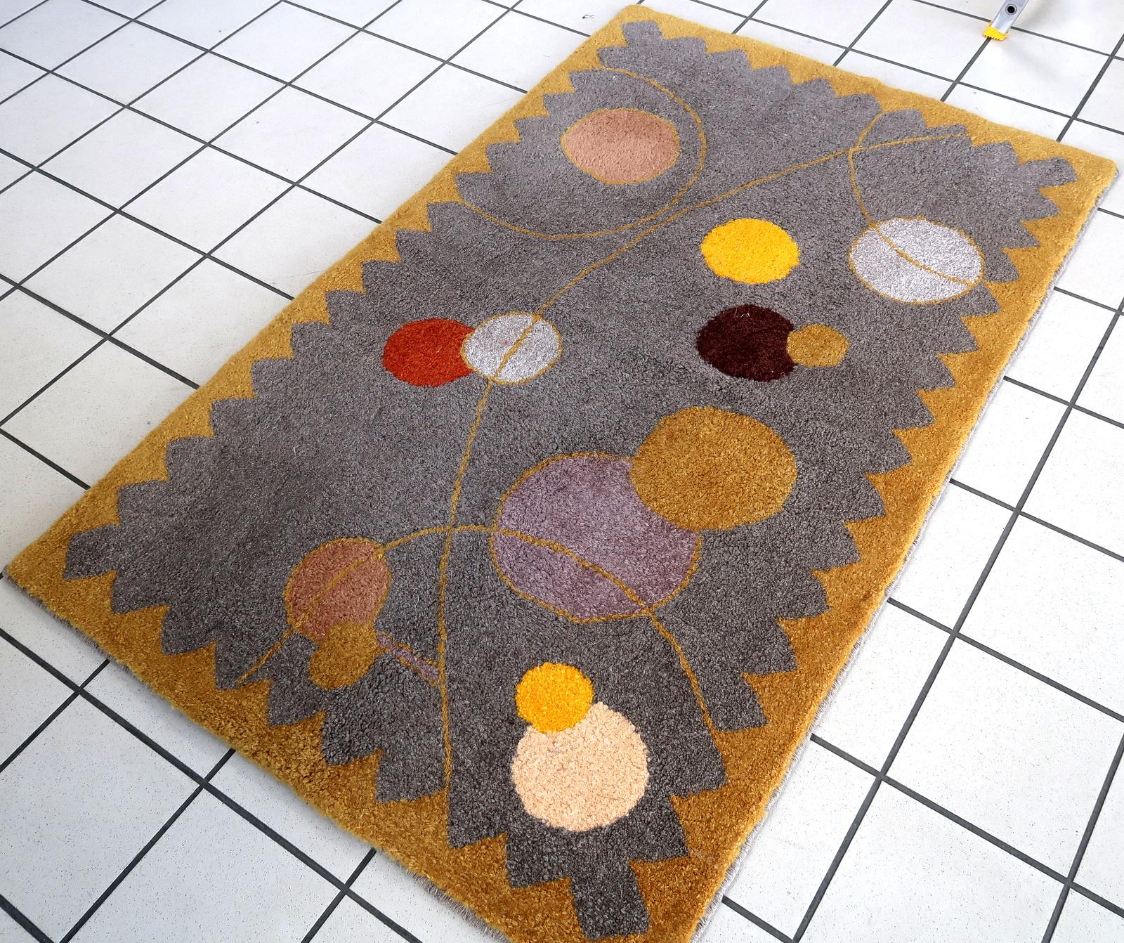 Handmade contemporary ORA French hooked rug 2000s - 1C834 For Sale 4