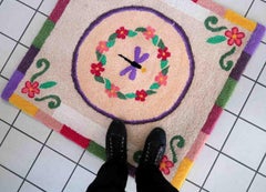 Tapis à capuche contemporain Ora français fait à la main, 2021, 1C837