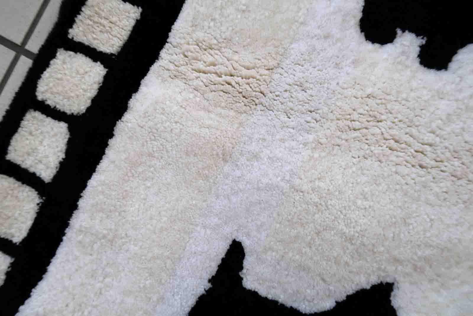 Tapis à capuche contemporain Ora français fait à la main, 2021, 1C885 en vente 1