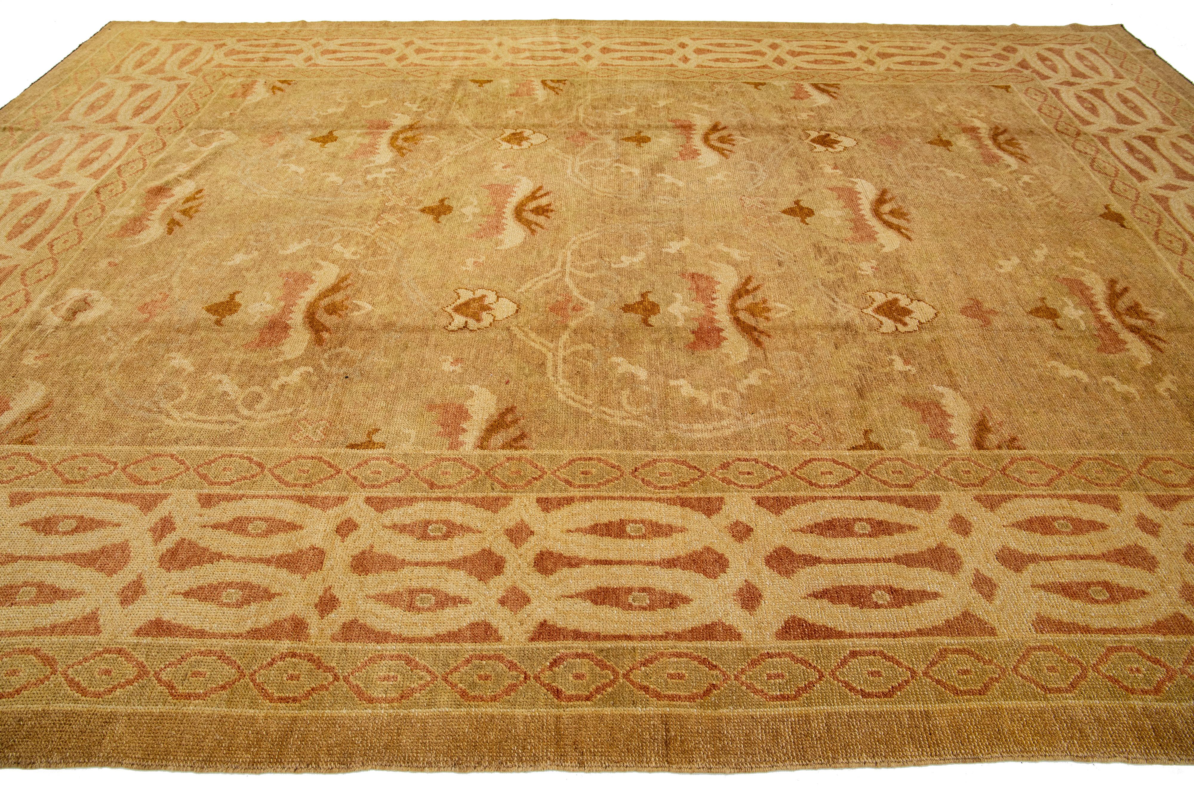 Hand-Knotted Handmade Contemporary Oushak Wool Rug with Floral Pattern in Tan For Sale