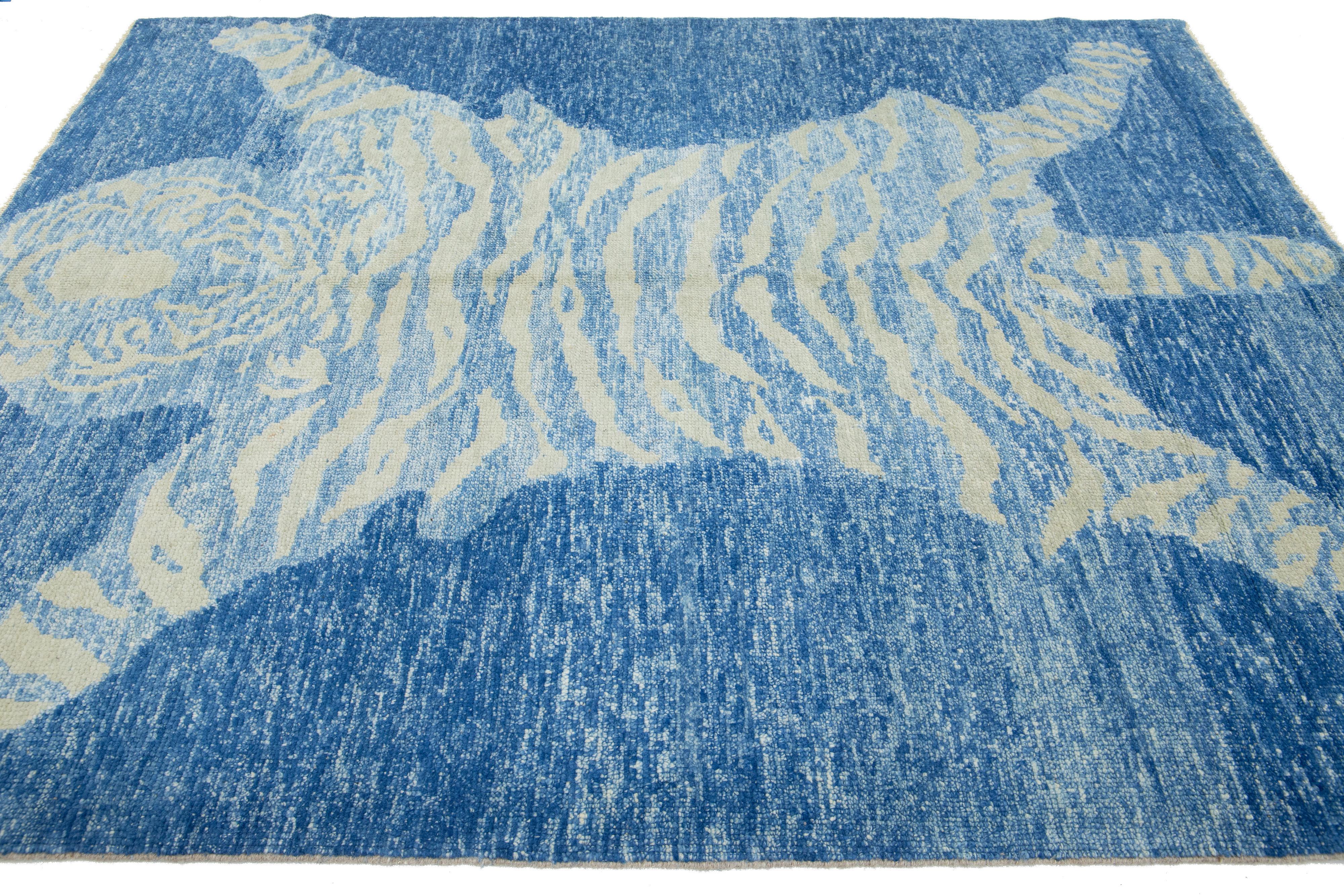 Handmade Contemporary Tiger Designed Wool Rug In Blue In New Condition For Sale In Norwalk, CT