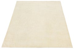 Handmade Contemporary Tone-on-Tone Diamond Pattern Wool Rug– Cream/Ivory