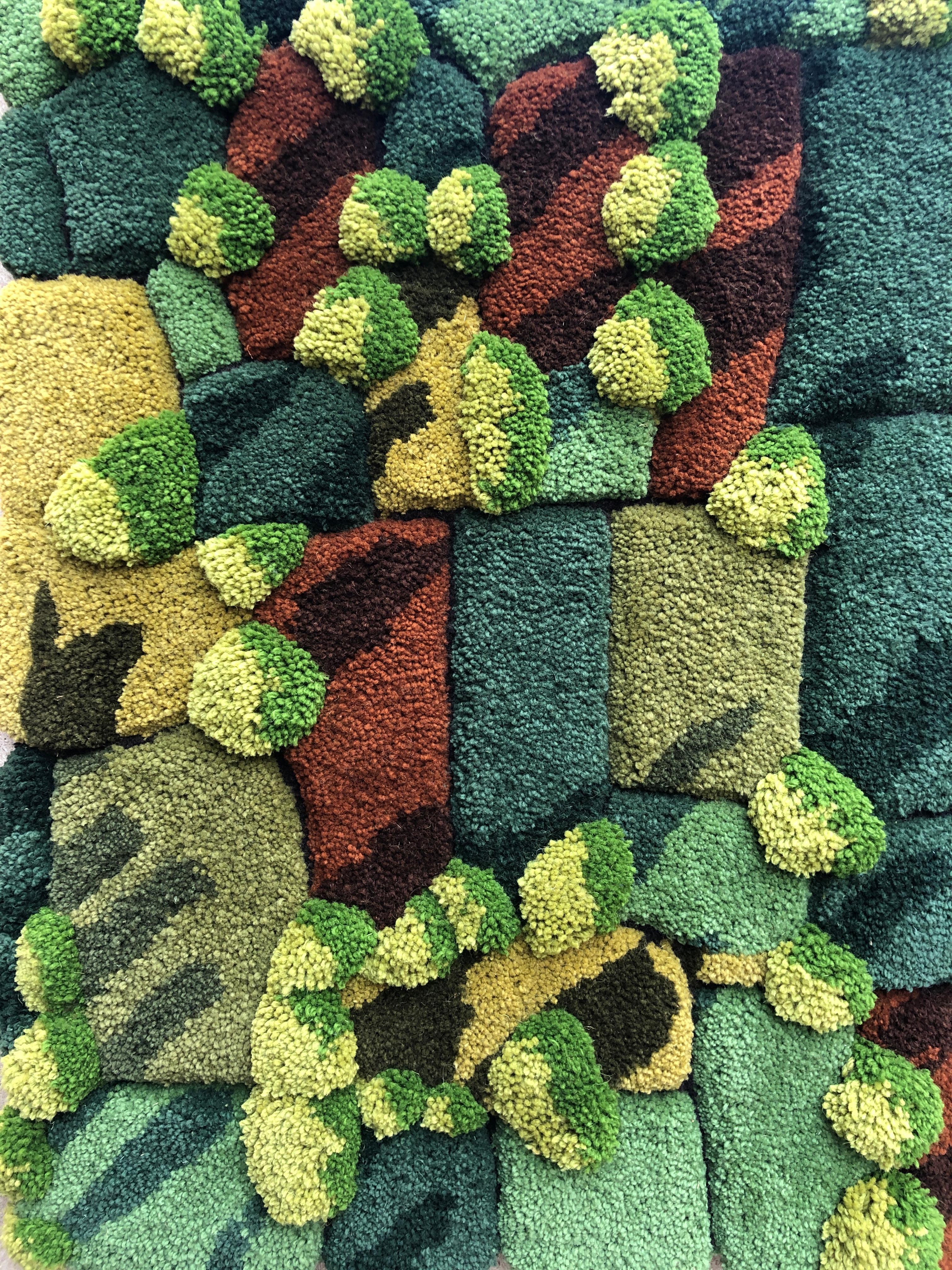 Handgefertigter zeitgenössischer Wandteppich aus Wolle, portugiesische Luftlandschaft, grün  im Angebot 1