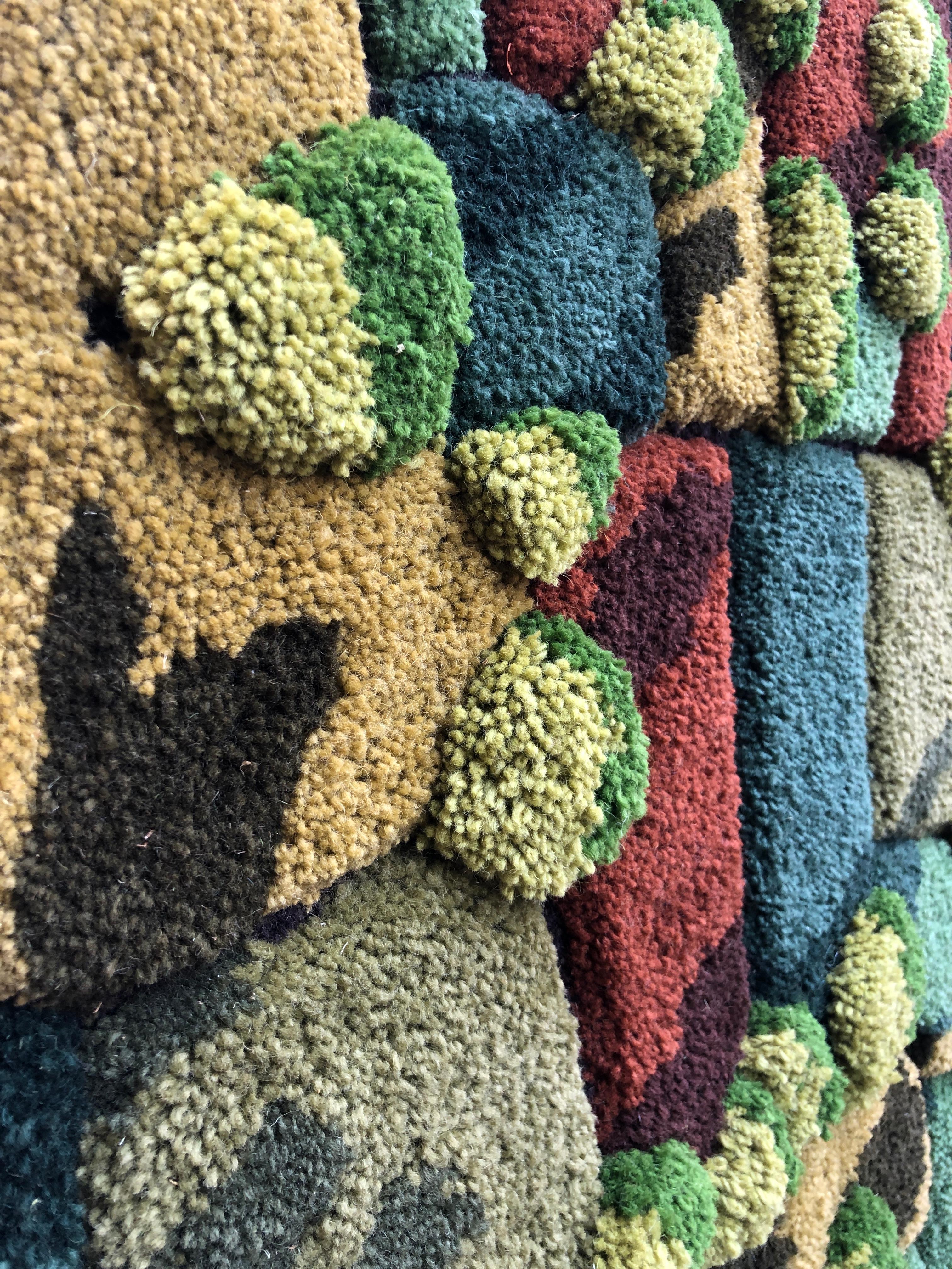 Handgefertigter zeitgenössischer Wandteppich aus Wolle, portugiesische Luftlandschaft, grün  im Angebot 2