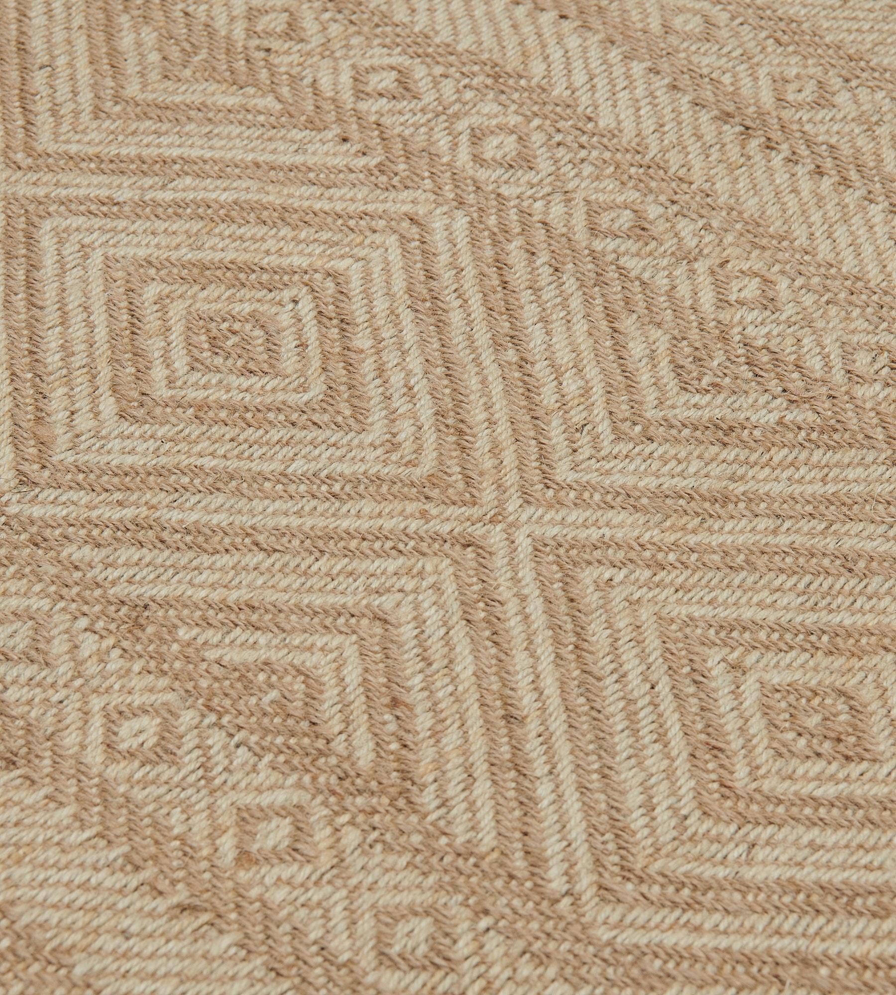 Hand-Knotted Handmade Contemporary Wool Flatweave Rug For Sale
