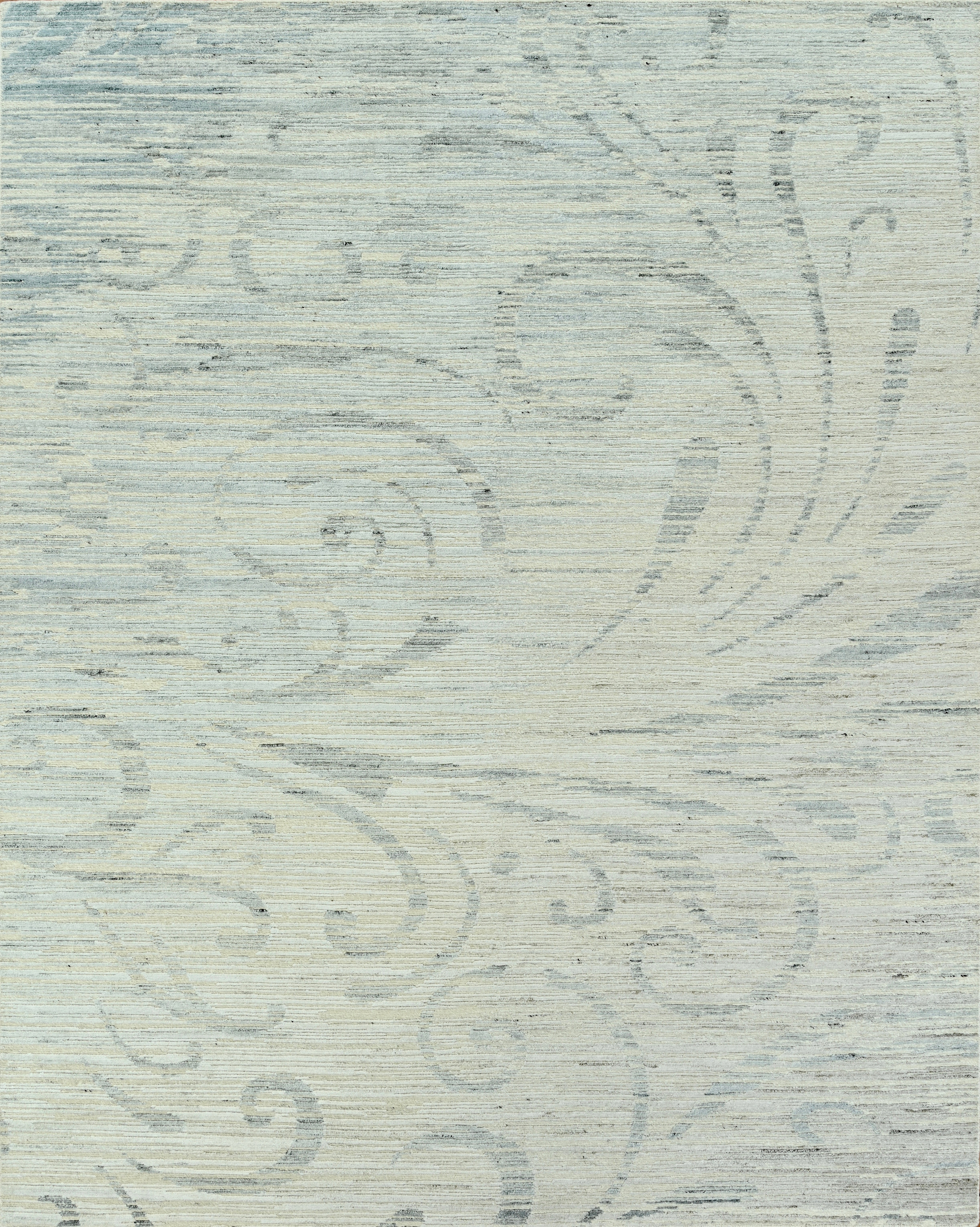 Handgefertigter zeitgenössischer Wollteppich in Elfenbein, zartem Blau und Taupe mit dezenter Blumenmusterung