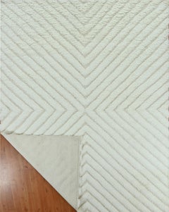 Handmade Contemporary Wool Rug in Ivory with Sculpted Chevron Pattern