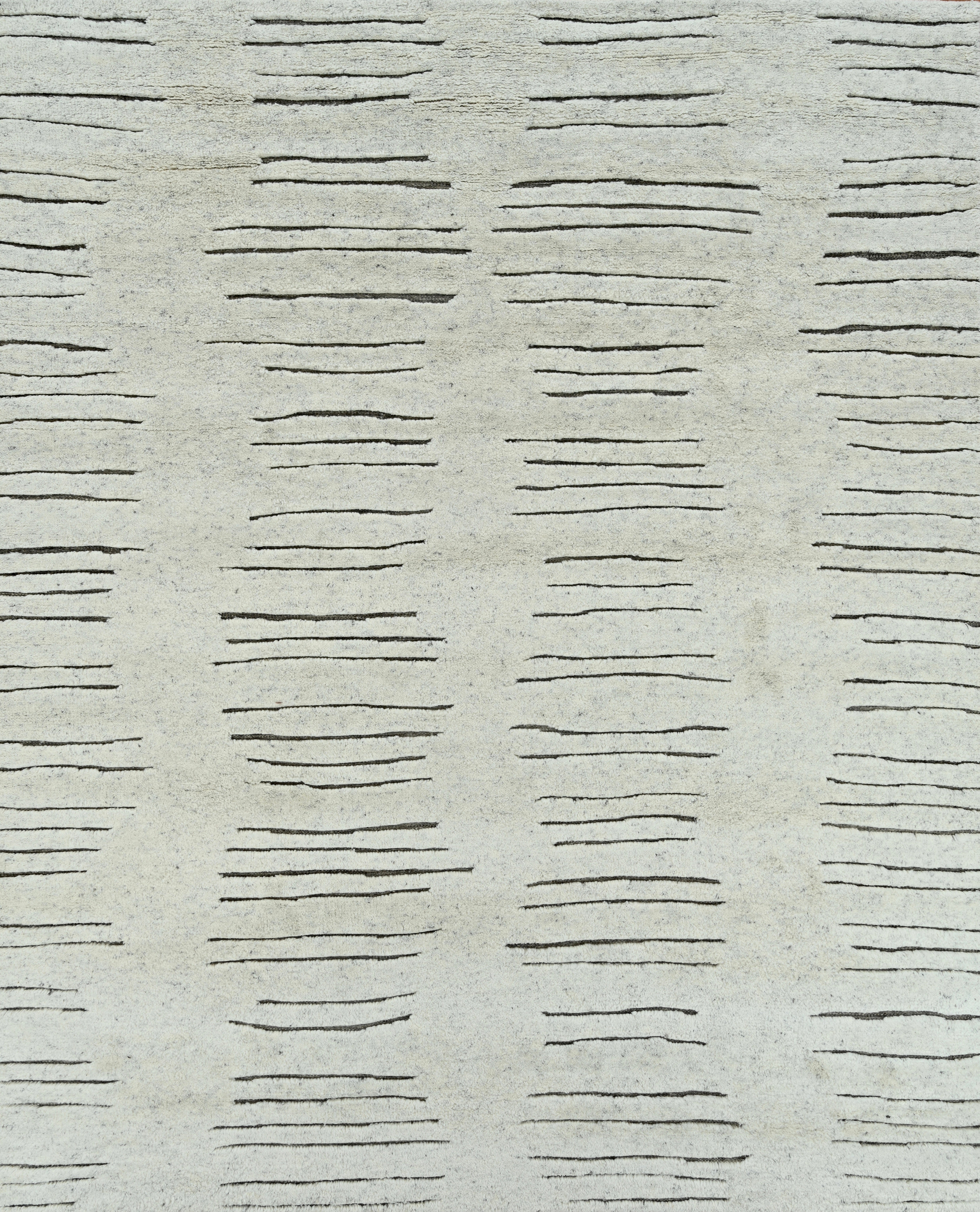 Handmade Contemporary Wool Rug in Natural Ivory with Linear Abstract Pattern