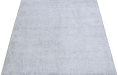 Handmade Contemporary Wool & Silk Rug with a Solid Light Gray Motif