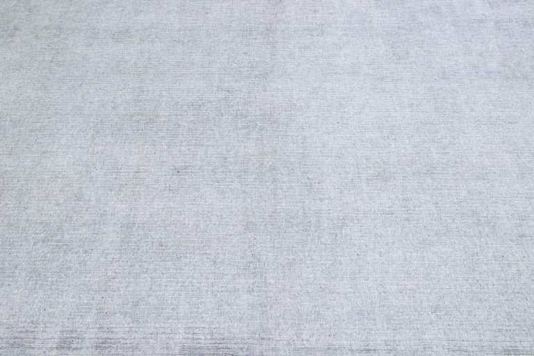 Light Gray Pattern Rug Handmade Contemporary Wool and Silk Rug With A Solid Light Gray Motif ...