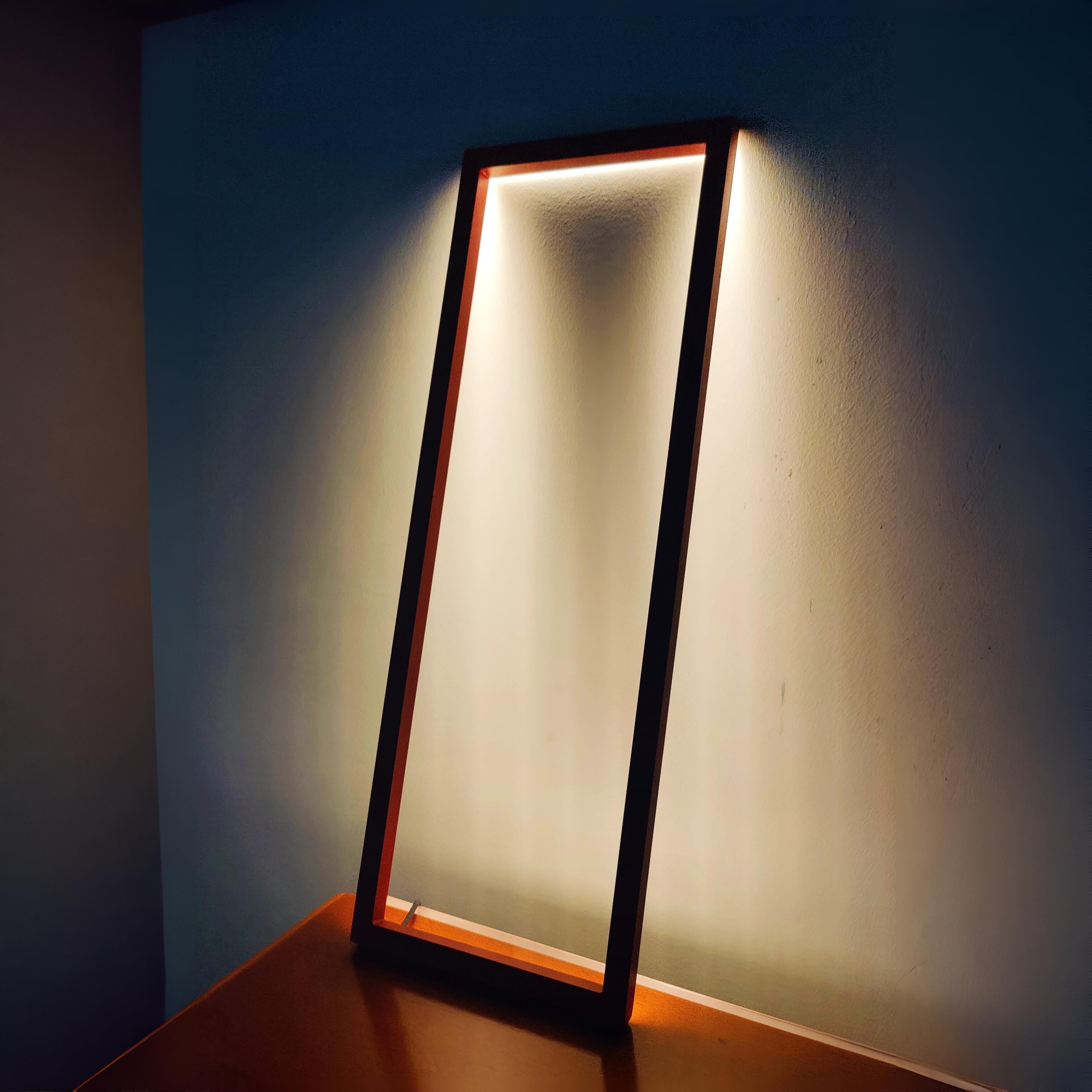 Einzigartige Gesims-Tischlampe Handgefertigt aus Aluminium Architektonisches Contemporary Design im Angebot 6