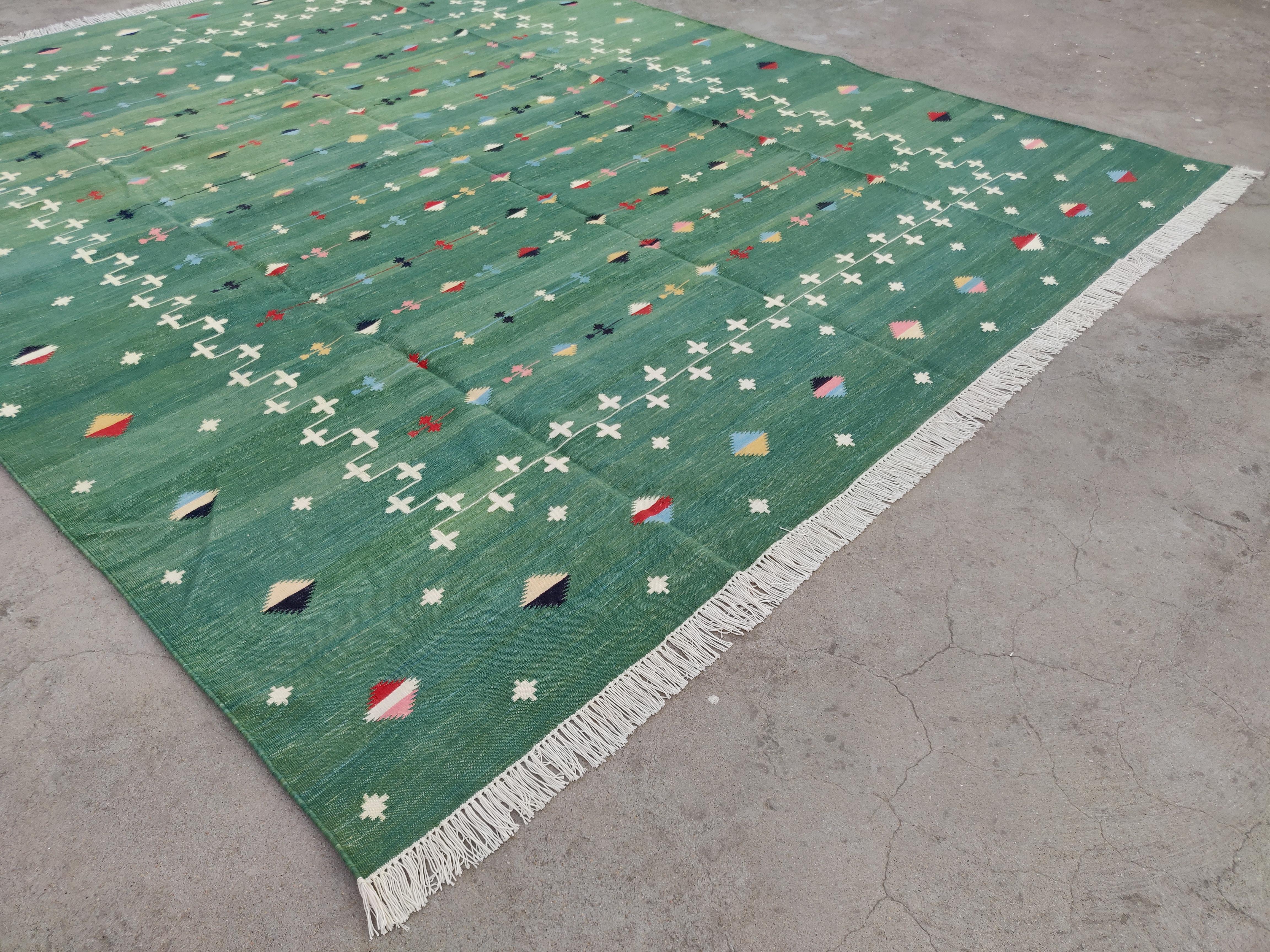 Handmade Cotton Area Flat Weave Rug, 10x14 Green Shooting Star Indian Dhurrie In New Condition For Sale In Jaipur, IN