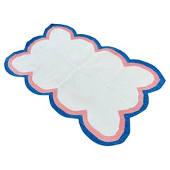 Tappeto a tessitura piatta in cotone fatto a mano, 2,5x4 Crema e blu con smerlo indiano Dhurrie