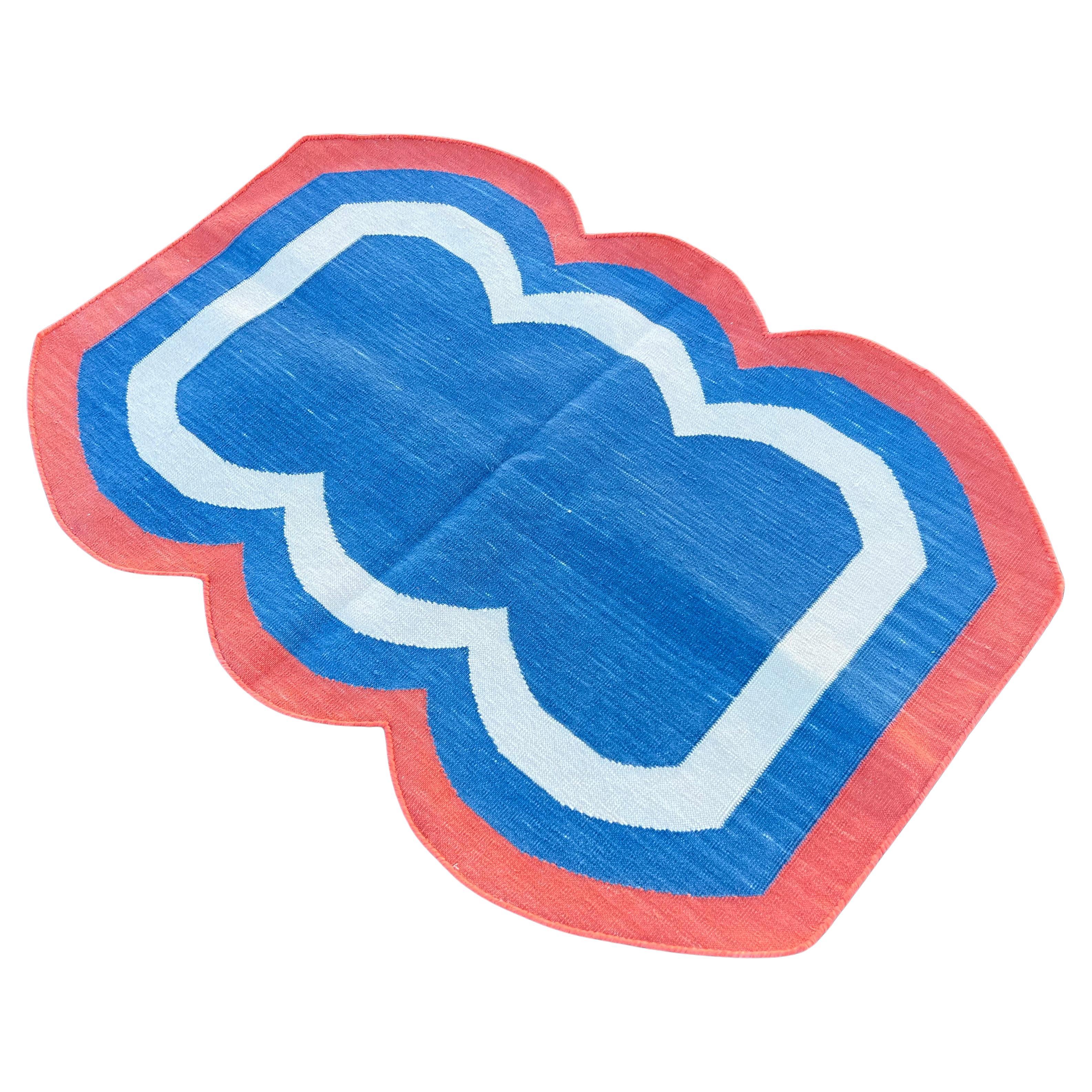 Handmade Cotton Area Flat Weave Rug, 2x3 Blue And Coral Scalloped Indian Dhurrie For Sale
