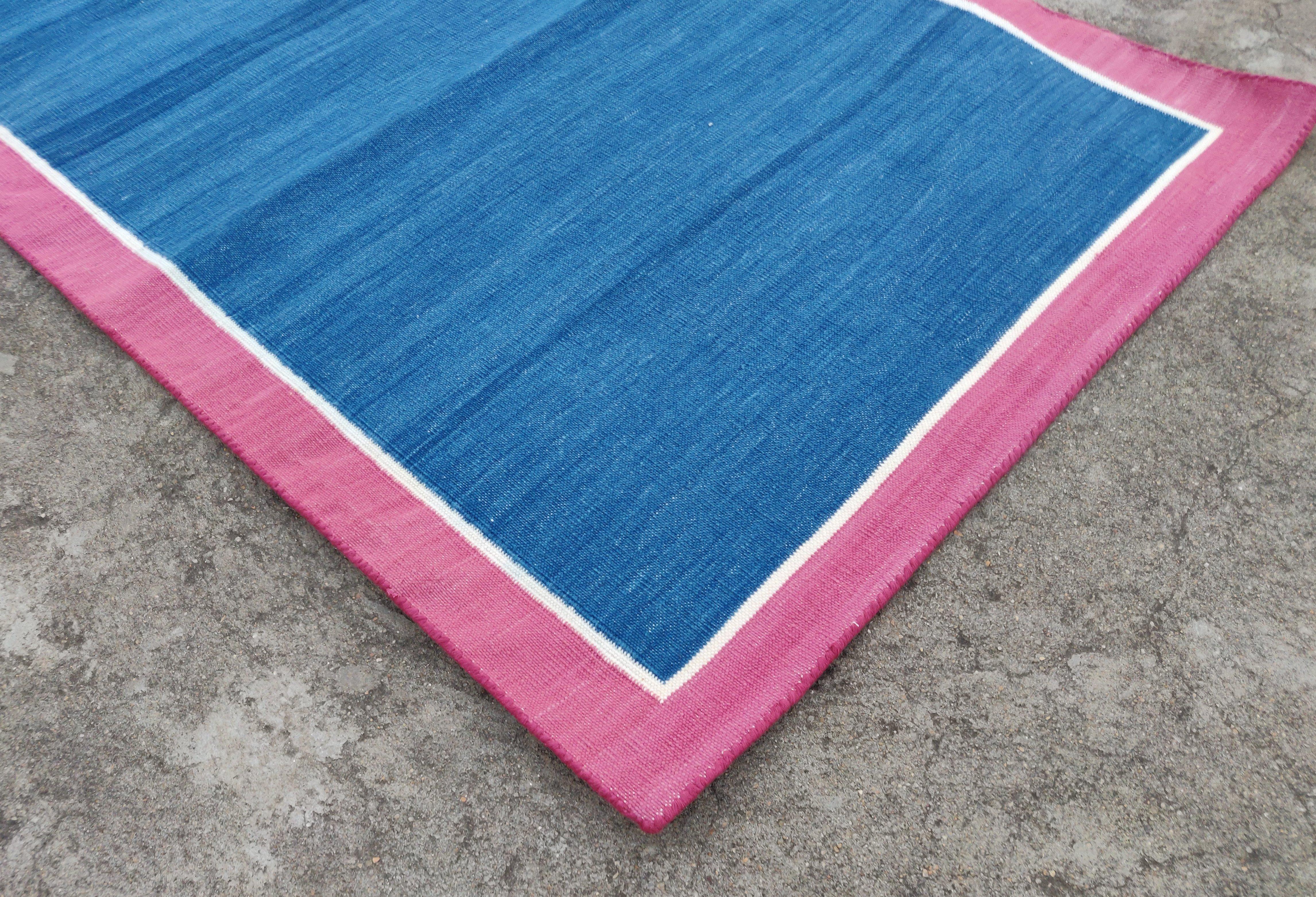 Mid-Century Modern Handmade Cotton Area Flat Weave Rug, 2x3 Blue And Pink Bordered Indian Dhurrie For Sale