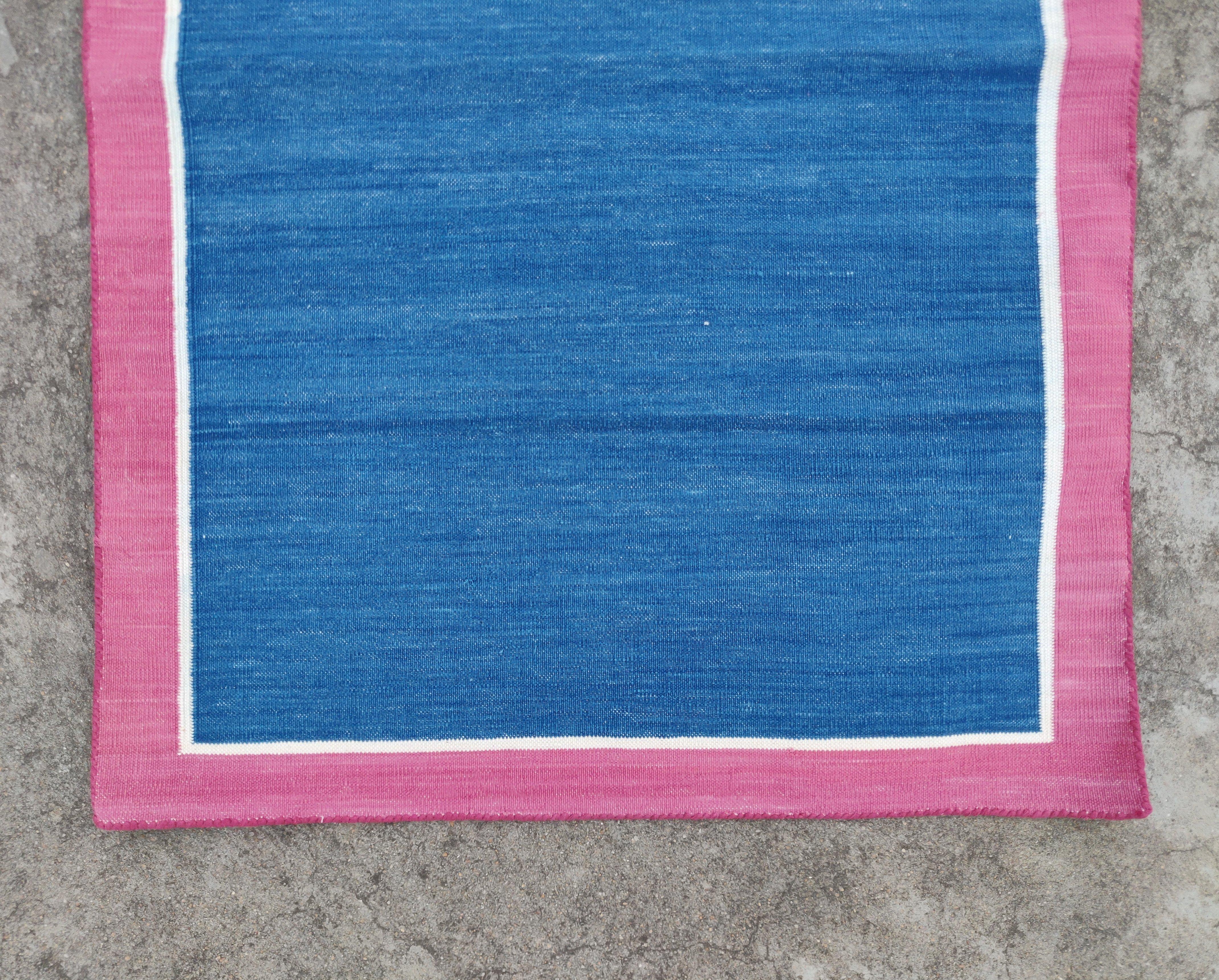 Handmade Cotton Area Flat Weave Rug, 2x3 Blue And Pink Bordered Indian Dhurrie In New Condition For Sale In Jaipur, IN
