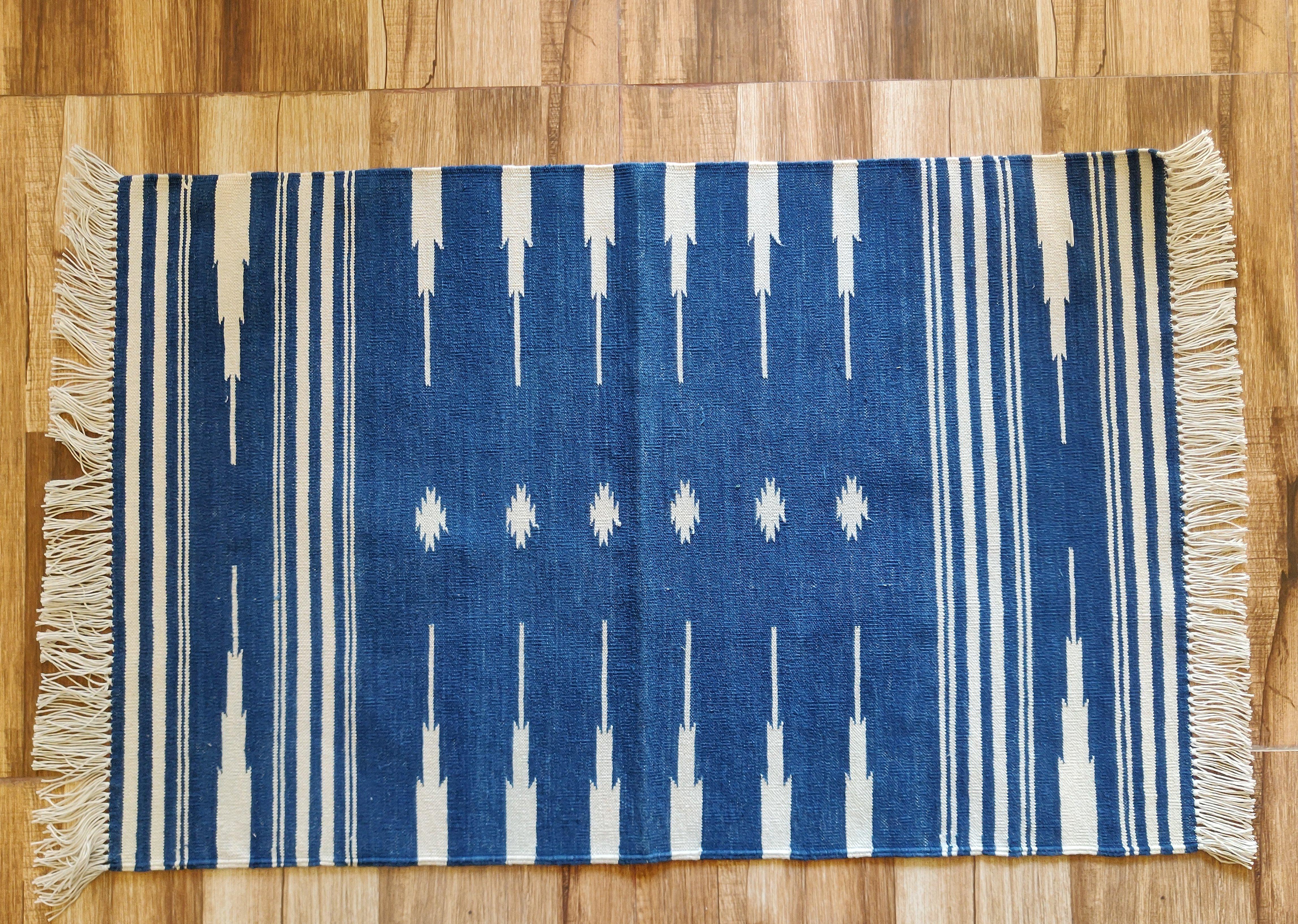 Handmade Cotton Area Flat Weave Rug, 2x3 Blue And White Striped Indian Dhurrie In New Condition For Sale In Jaipur, IN