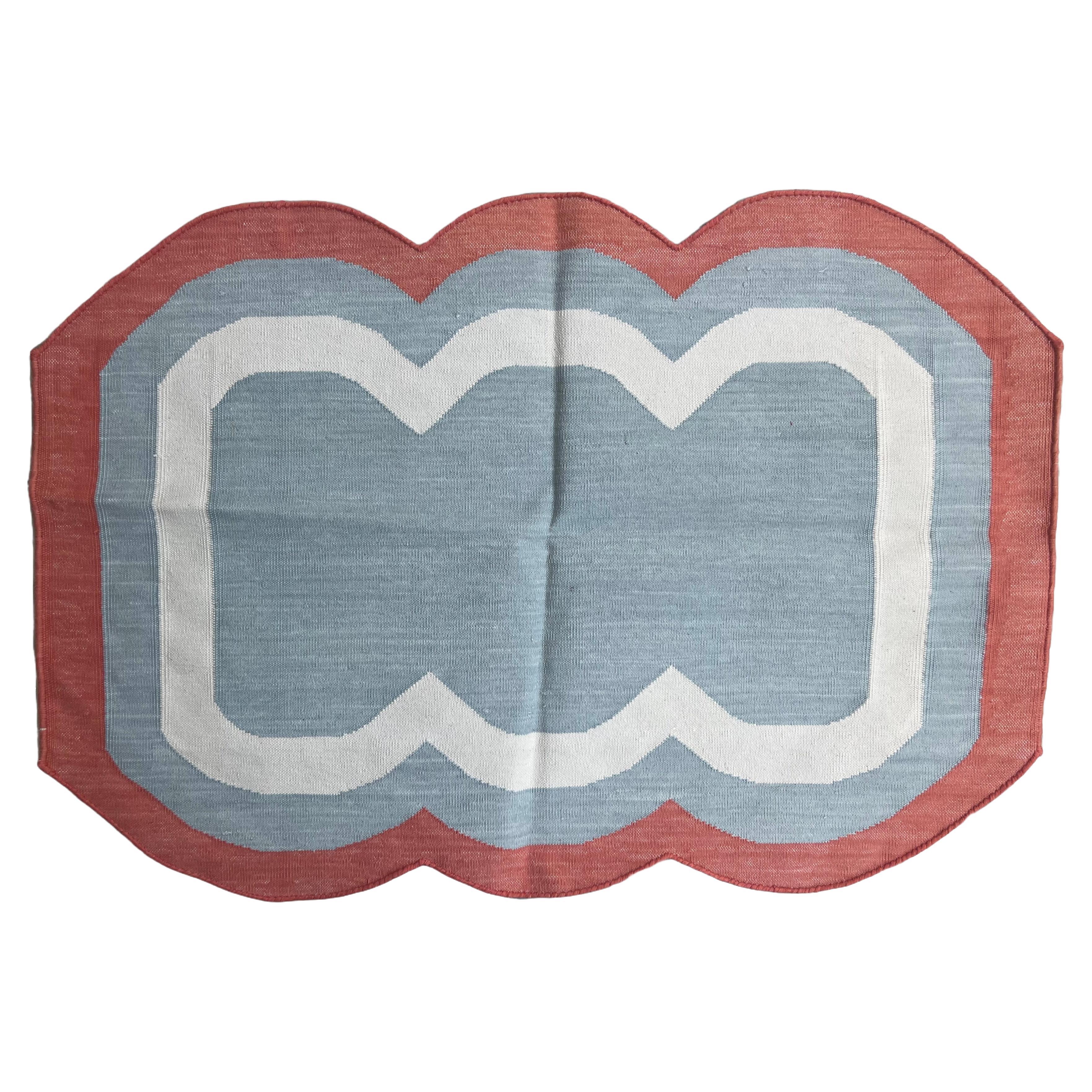 Handmade Cotton Area Flat Weave Rug, 2x3 Grey And Red Scalloped Indian Dhurrie For Sale