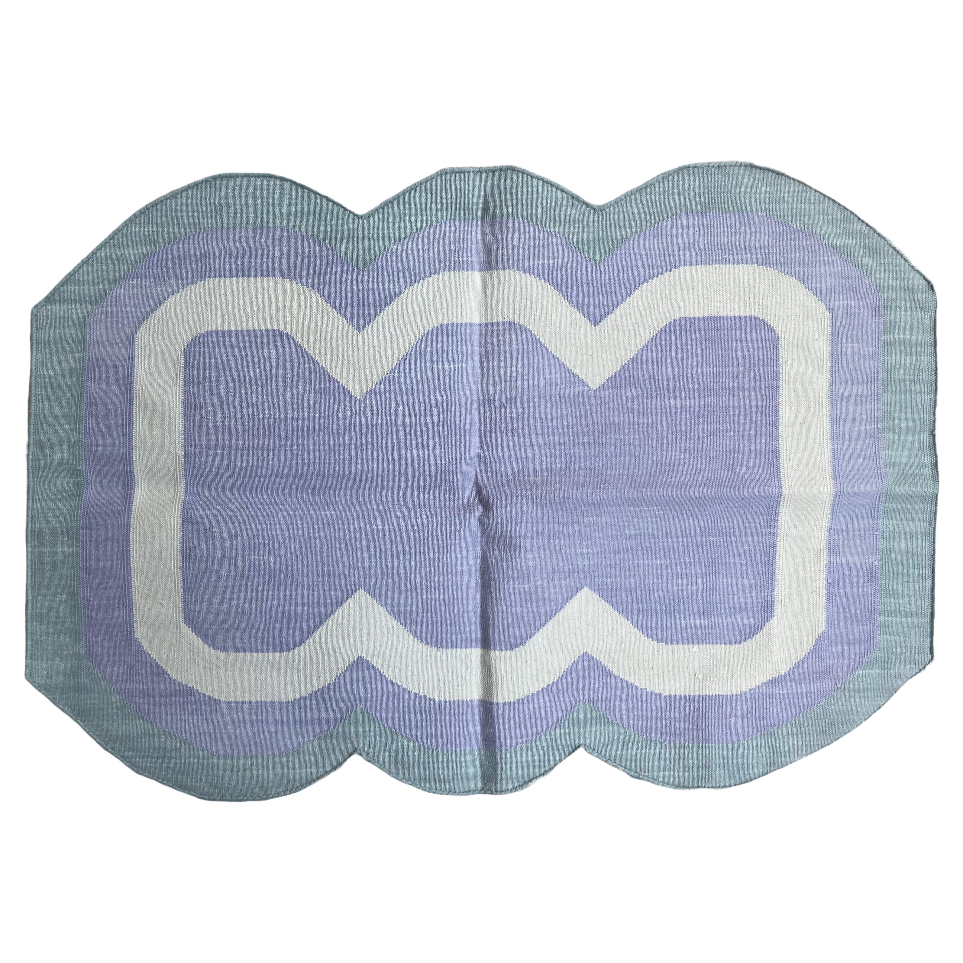 Handmade Cotton Area Flat Weave Rug, 2x3 Lavender, Grey Scalloped Indian Dhurrie For Sale
