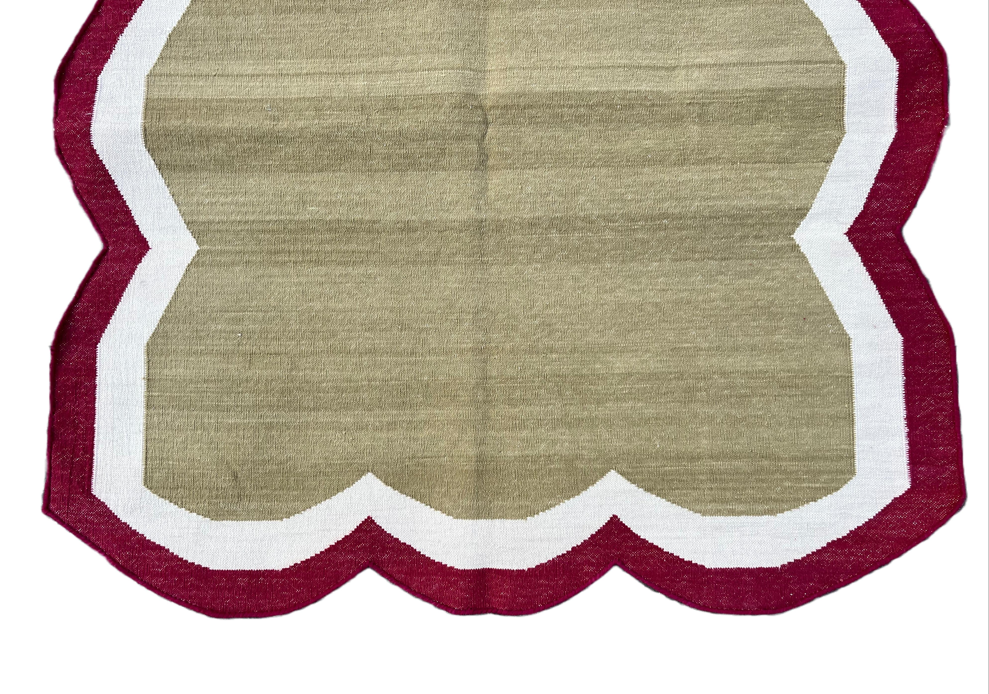 Indiano Tappeto a tessitura piatta in cotone fatto a mano, 3x3 Greene & Greene & Kilim Dhurrie smerlato rosso in vendita