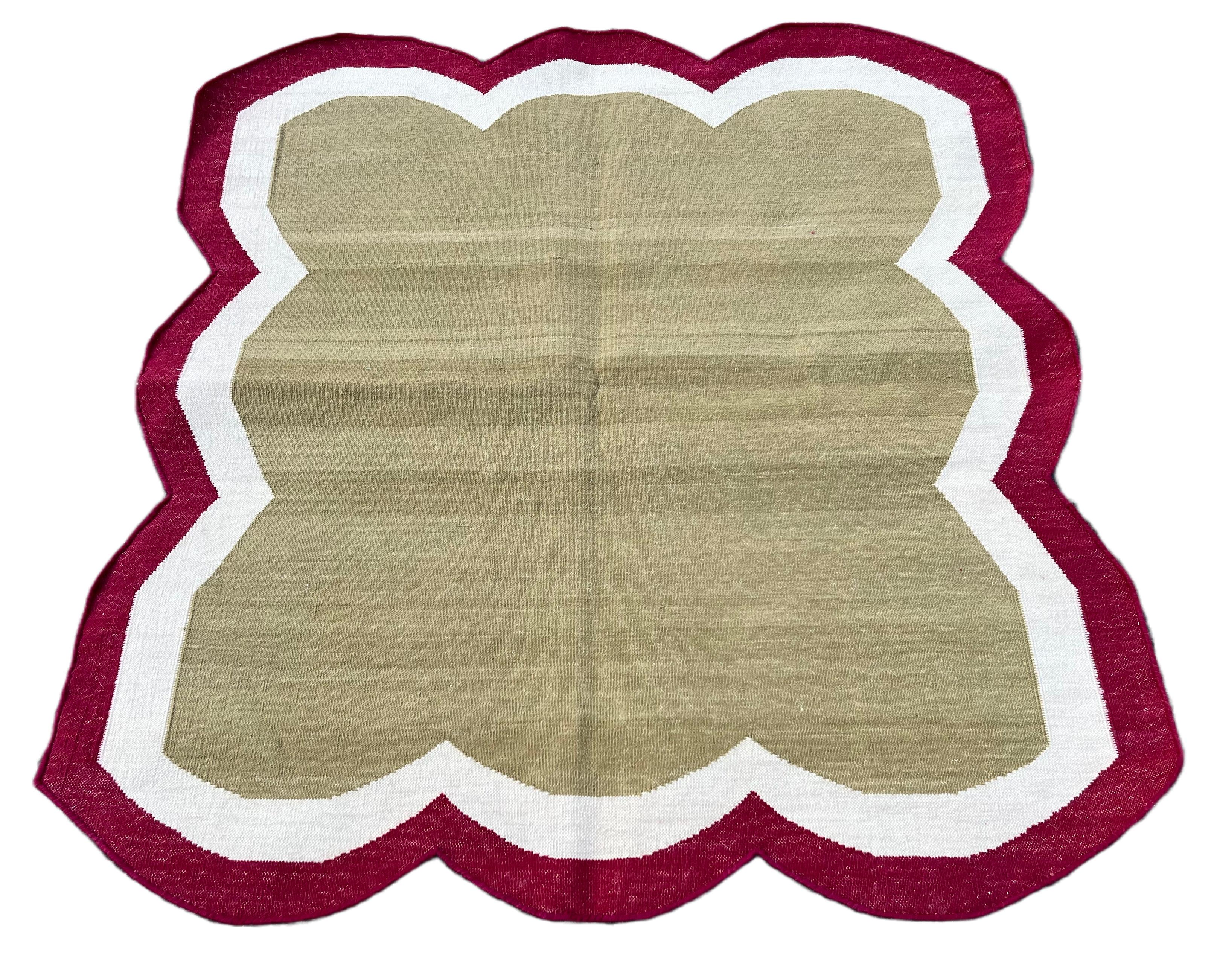 Tappeto a tessitura piatta in cotone fatto a mano, 3x3 Greene & Greene & Kilim Dhurrie smerlato rosso In condizioni Nuovo in vendita a Jaipur, IN