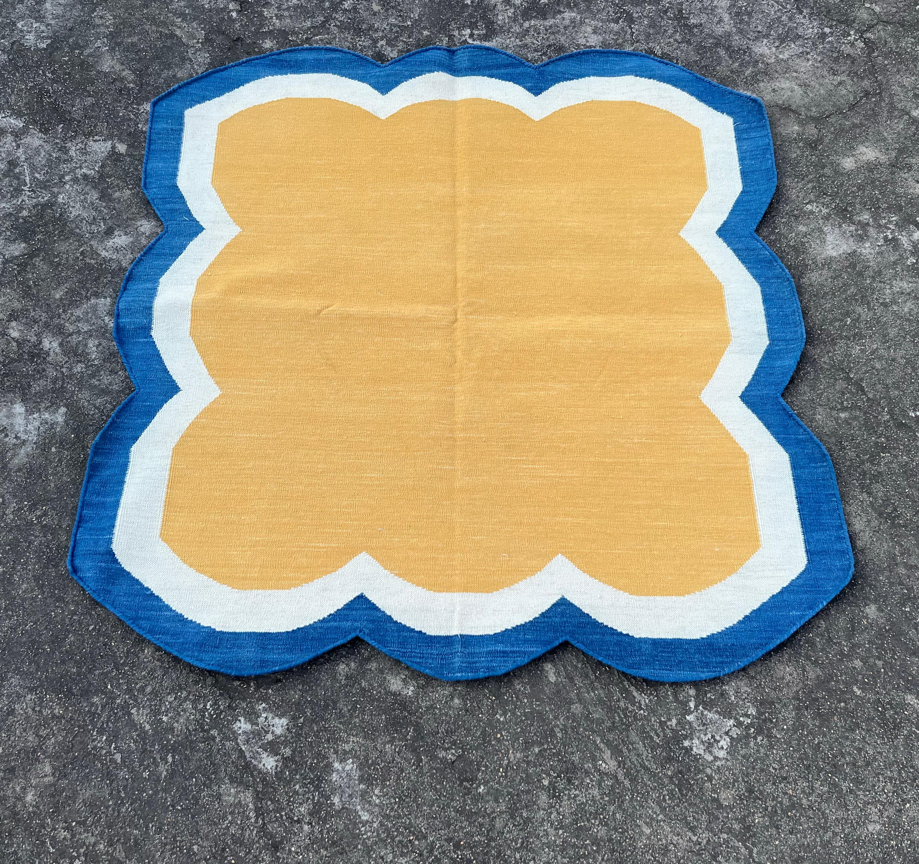 Hand-Woven Handmade Cotton Area Flat Weave Rug, 3x3 Yellow And Blue Scalloped Kilim Dhurrie For Sale