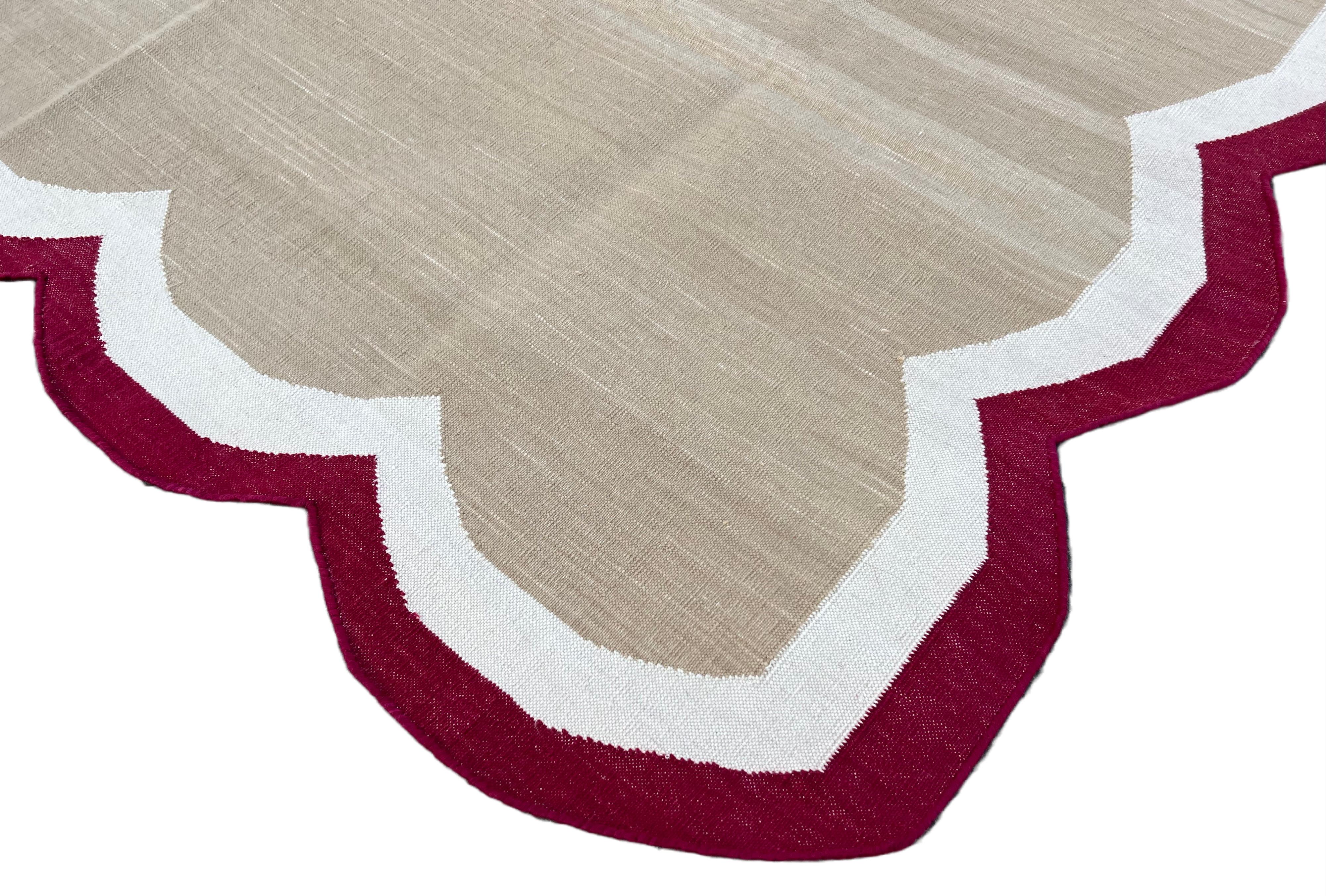 Mid-Century Modern Handmade Cotton Area Flat Weave Rug, 3x5 Beige And Red Scalloped Kilim Dhurrie For Sale