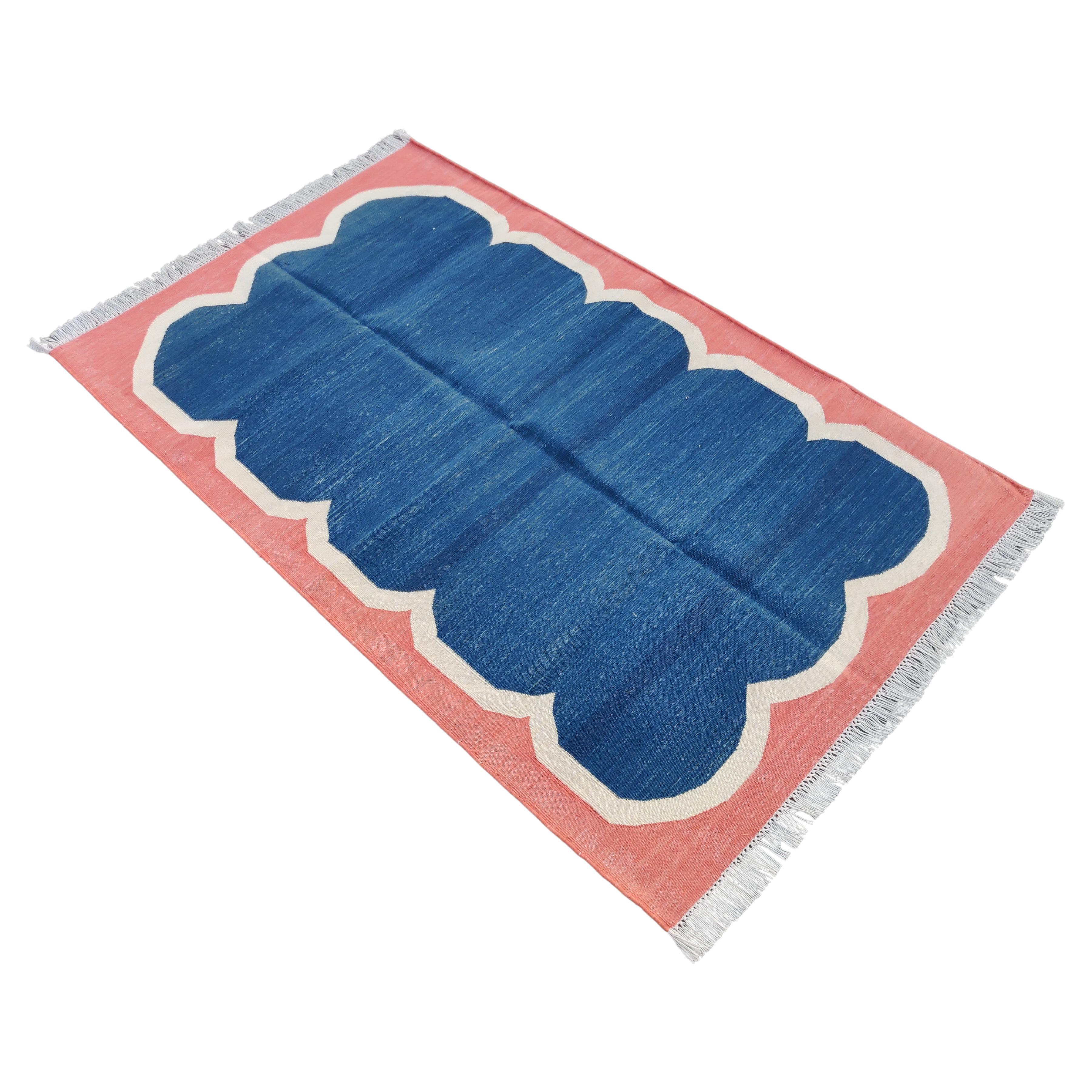 Handmade Cotton Area Flat Weave Rug, 3x5 Blue And Coral Scalloped Indian Dhurrie For Sale