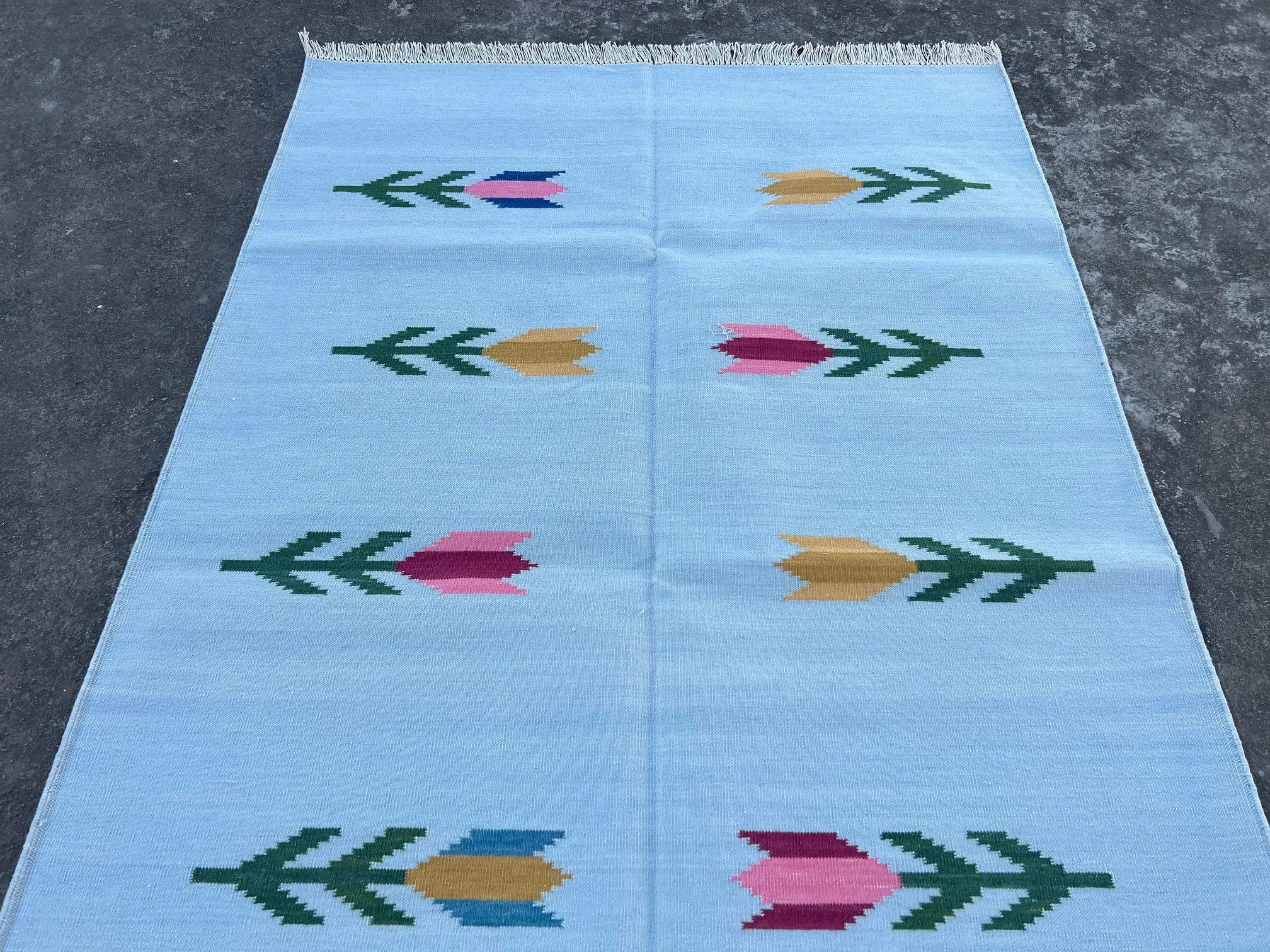 Handgefertigter Flachgewebe-Teppich aus Baumwolle, 3x5 Blaues und grünes Blatt Indischer Dhurrie-Teppich (21. Jahrhundert und zeitgenössisch) im Angebot