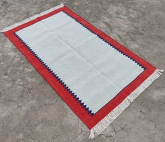 Tappeto a trama piatta in cotone fatto a mano, 3'x5' a righe blu e rosse, indiano Dhurrie