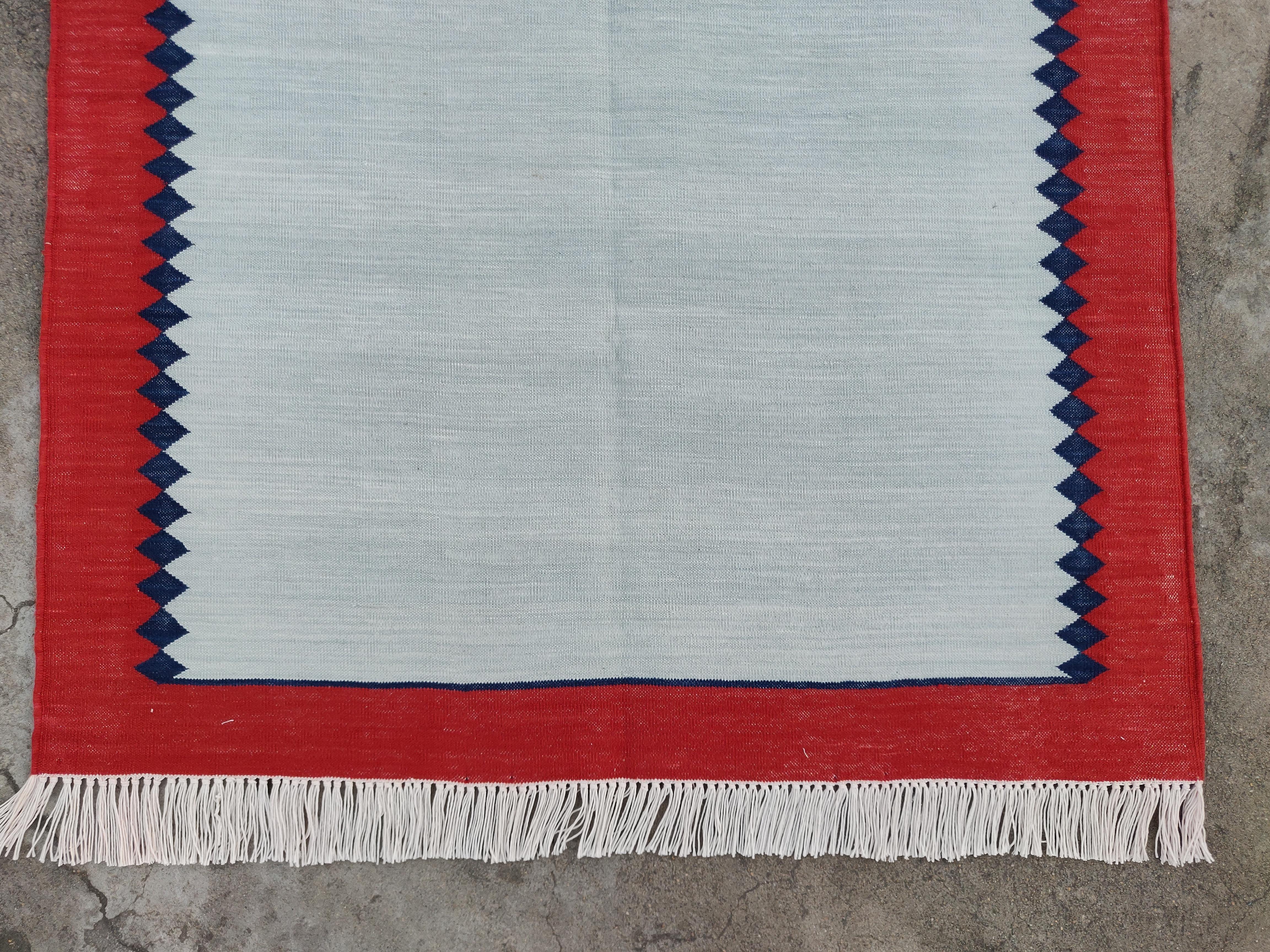 Handmade Cotton Area Flat Weave Rug, 3'x5' Blue And Red Striped Indian Dhurrie In New Condition For Sale In Jaipur, IN