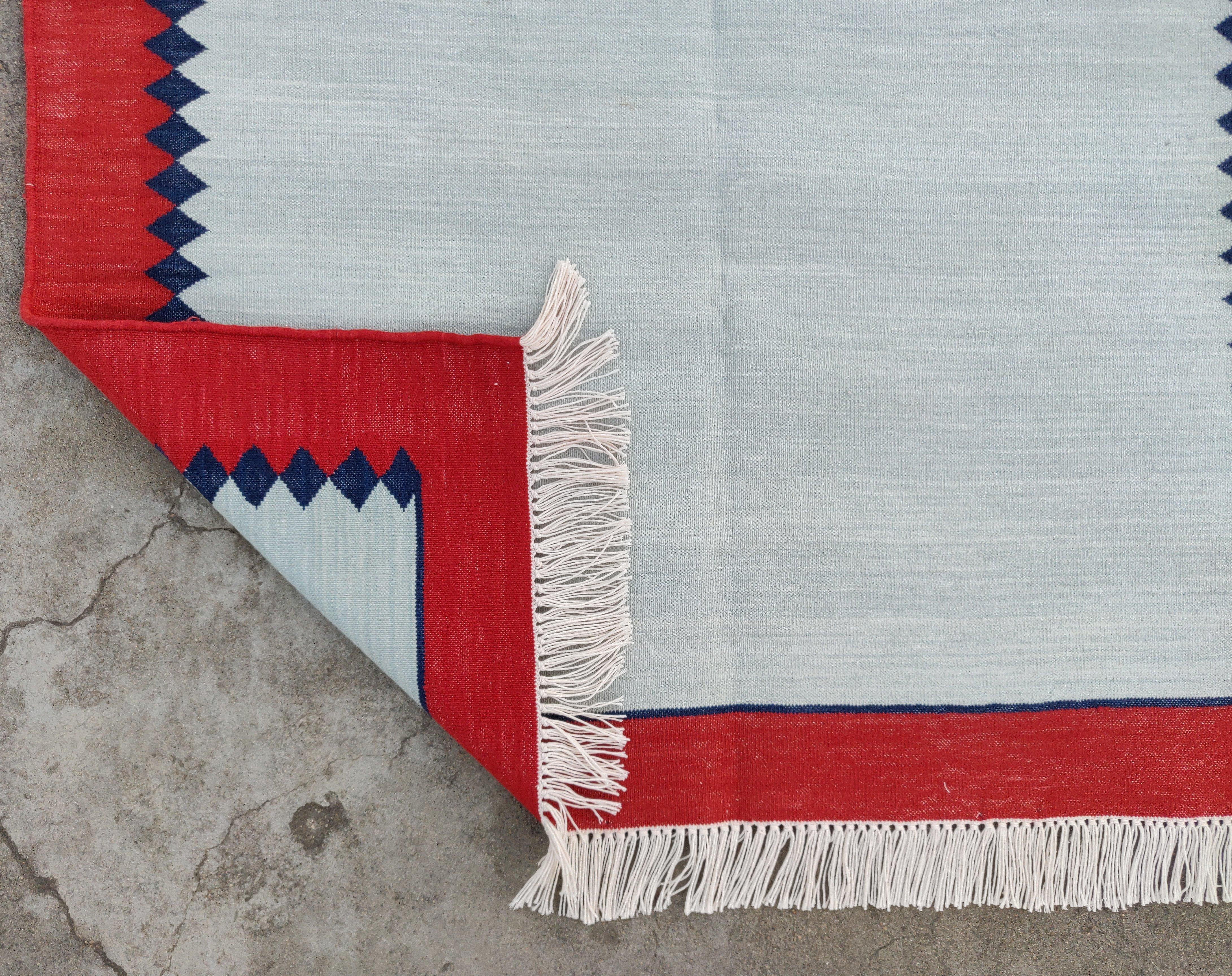 Contemporary Handmade Cotton Area Flat Weave Rug, 3'x5' Blue And Red Striped Indian Dhurrie For Sale