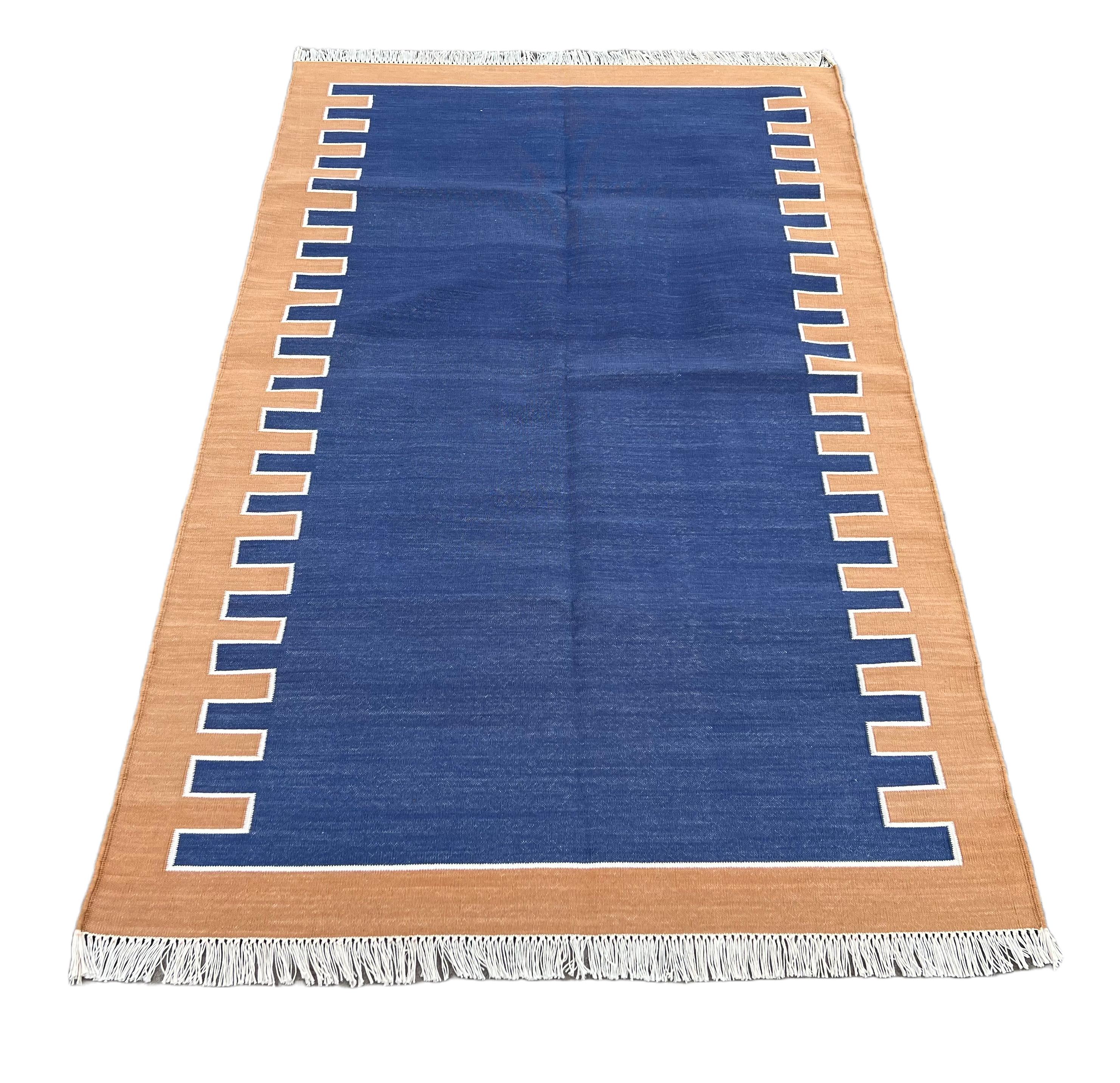 Handmade Cotton Area Flat Weave Rug, 3x5 Blue And Tan Zig Zag Striped Dhurrie In New Condition For Sale In Jaipur, IN